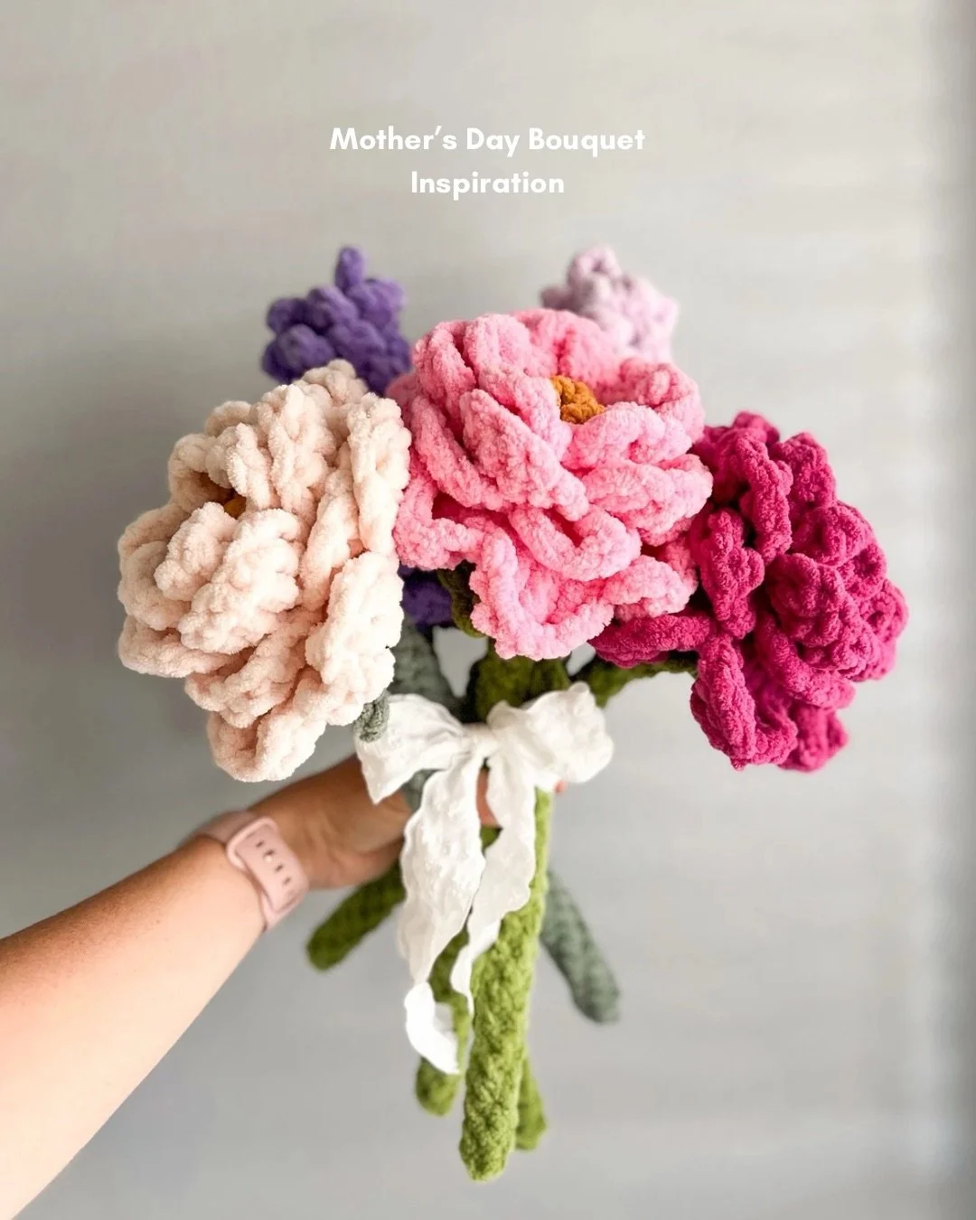 Day 1 of bouquet inspiration for Mother&rsquo;s Day. 💕

Aren&rsquo;t these the cutest together?! So lush and pretty, they&rsquo;d be such a fun bouquet to put together for the mom in your life. 

I&rsquo;m so excited to share some of my favorite flo