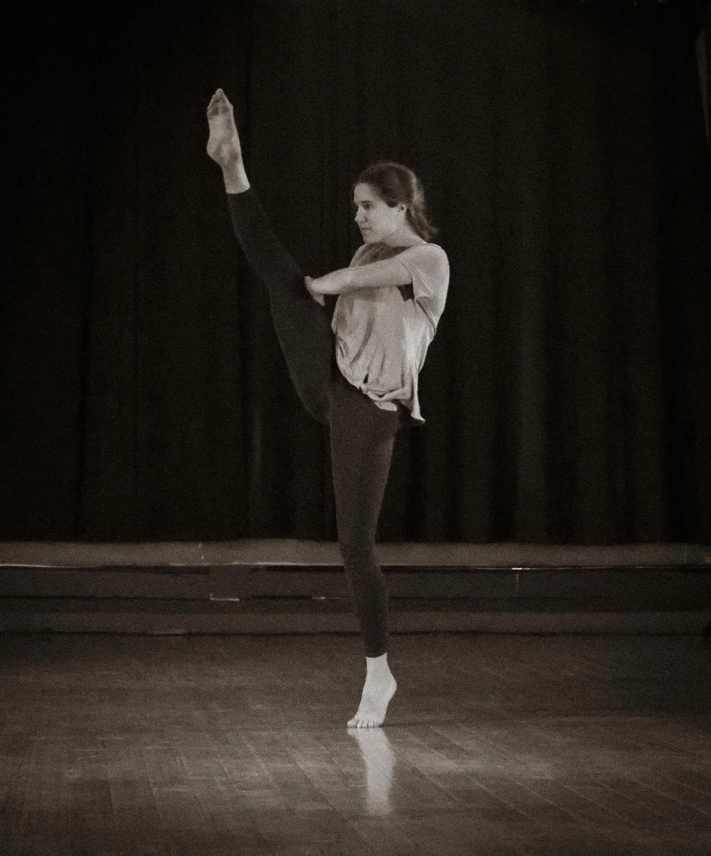 Snapshots from our new piece &lsquo;What Beauty is For&rsquo; choreographed by Belle Baggs💙

Rehearsing &amp; performing this piece has been special experience as it pushed us to be fully present &amp; connected with one another. We&rsquo;re excited