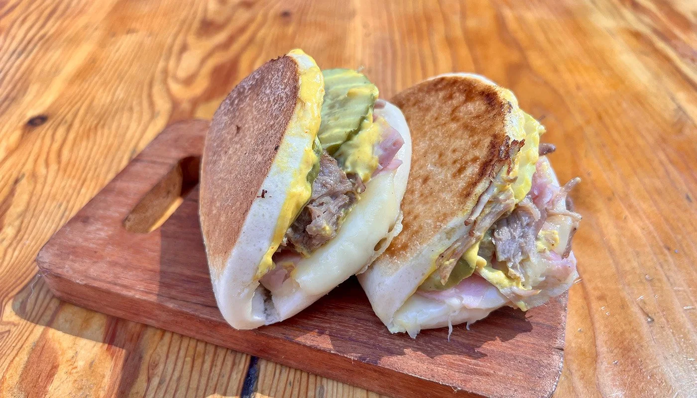 Cu-Bao-No
Cuban-style. Mojo pork, ham, Swiss cheese, pickles & mustard sauce in a pressed bao.
Get ur hands on 'em while u can!