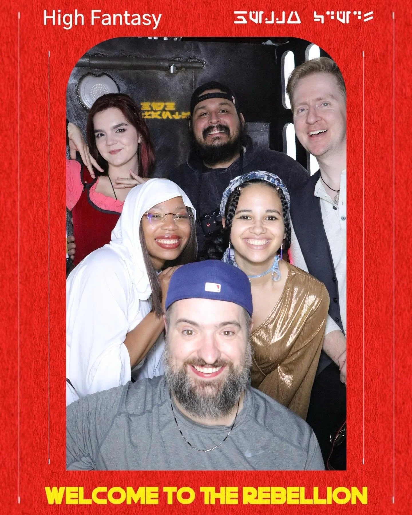 Six of the CosMeetup Leadership Team attended 𝘞𝘦𝘭𝘤𝘰𝘮𝘦 𝘵𝘰 𝘵𝘩𝘦 𝘙𝘦𝘣𝘦𝘭𝘭𝘪𝘰𝘯: 𝘈 𝘗𝘢𝘳𝘵𝘺 𝘪𝘯 𝘢 𝘎𝘢𝘭𝘢𝘹𝘺 𝘍𝘢𝘳 𝘍𝘢𝘳 𝘈𝘸𝘢𝘺  hosted by @highfantasyevents this past Friday! There were so many amazing cosplayers present and f