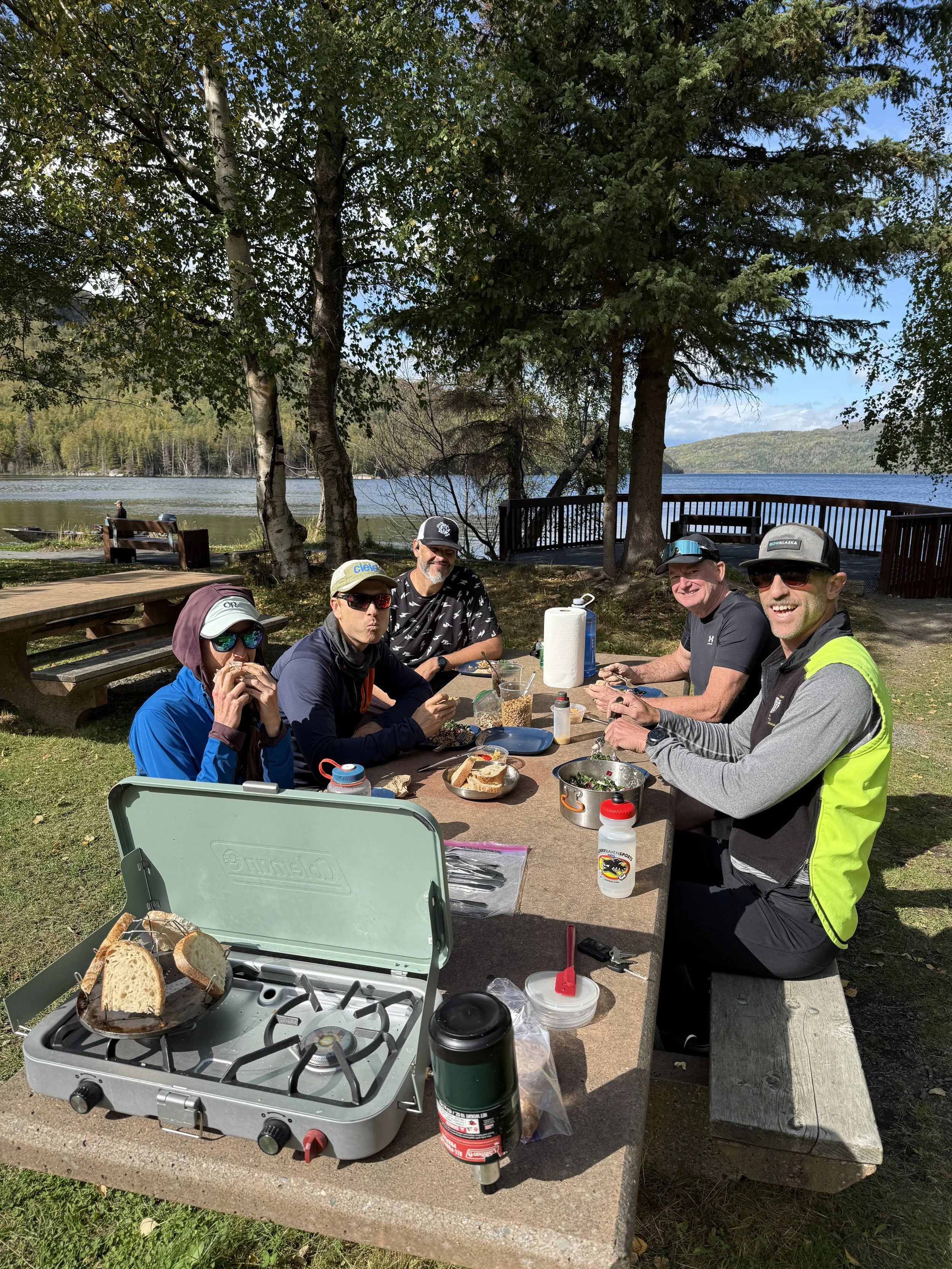 On our Signature Tips there will be a few lakeside/ meals included in your trip