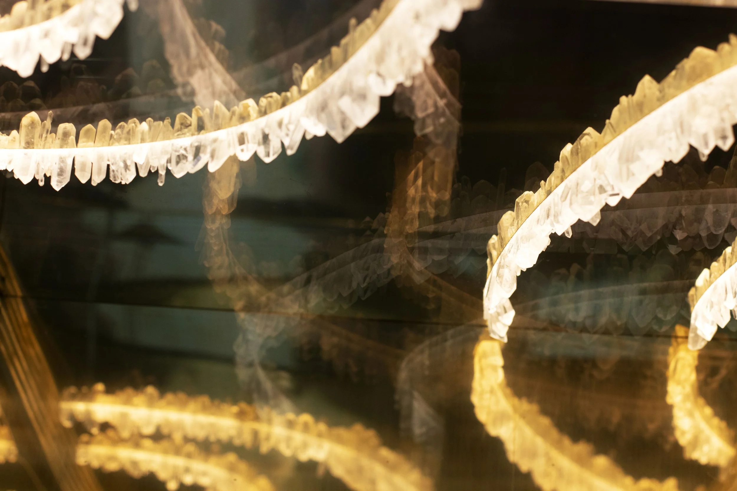 LAPIS CABINET_CRYSTAL DETAIL.jpg