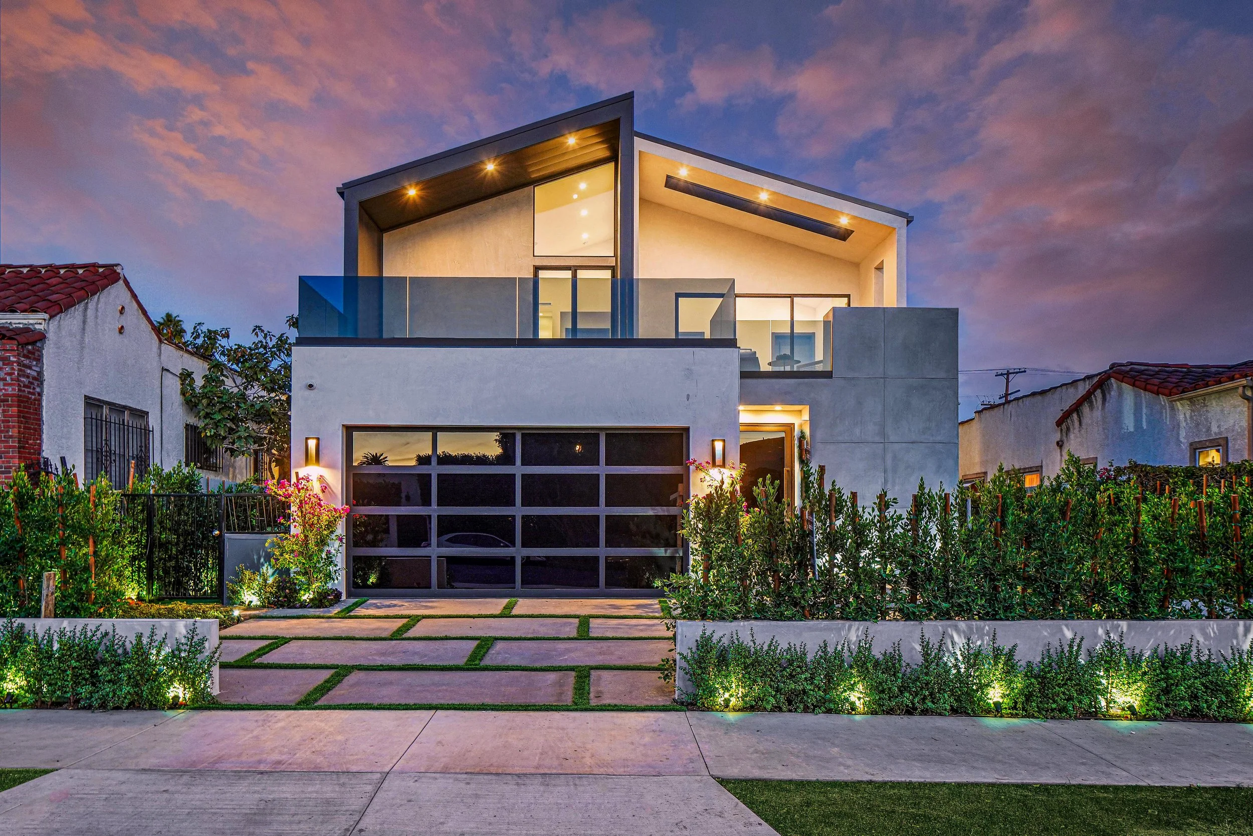 542 N Vista-3.jpg