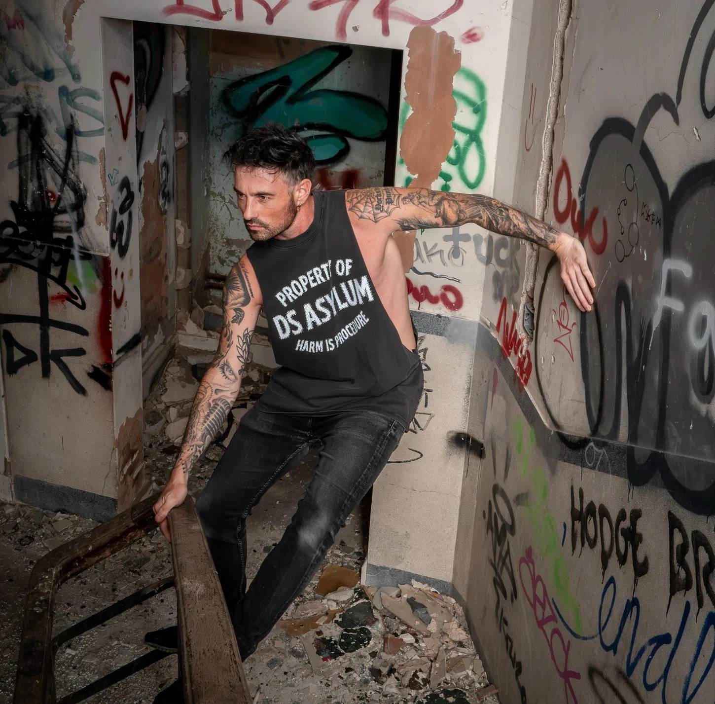 PROPERTY OF DS ASYLUM TANK