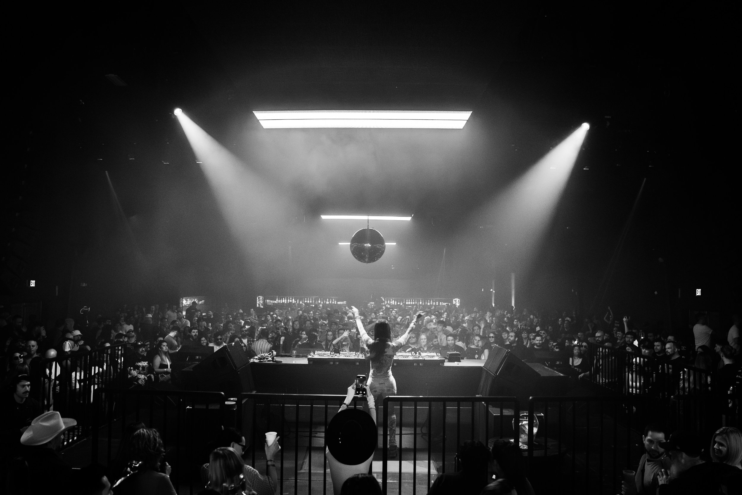 Liz(zie) - Concourse - Claptone-48.jpg