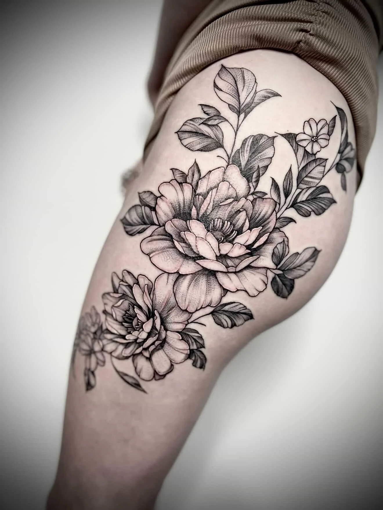 floral thigh.jpg