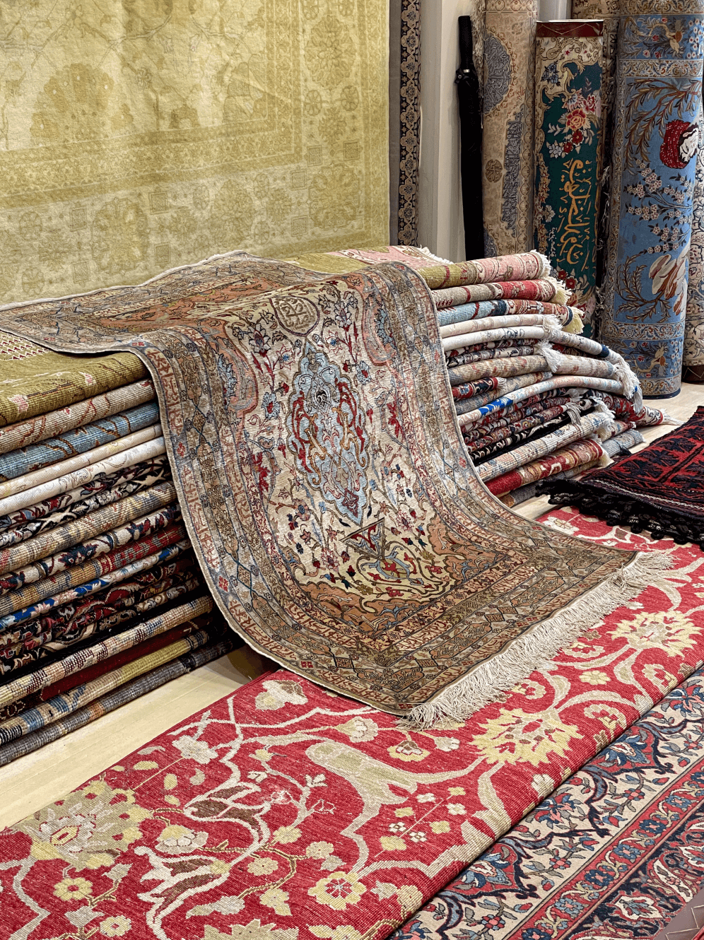 Hereke - silk 3.png