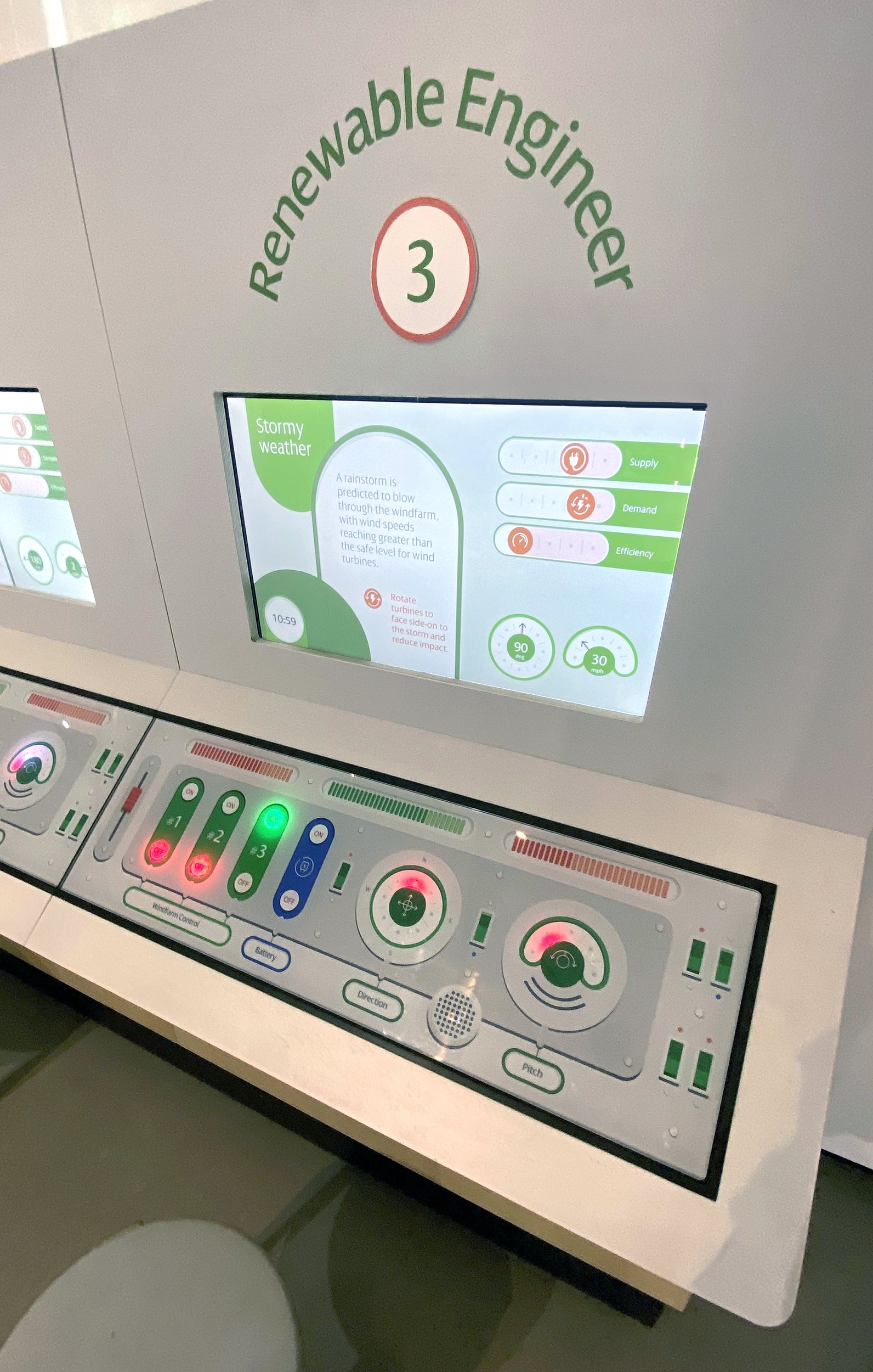 STUCO_WHITELEE_SCOTTISH POWER - COMMERCIAL_EXHIBITION DESIGN - engineer.jpg