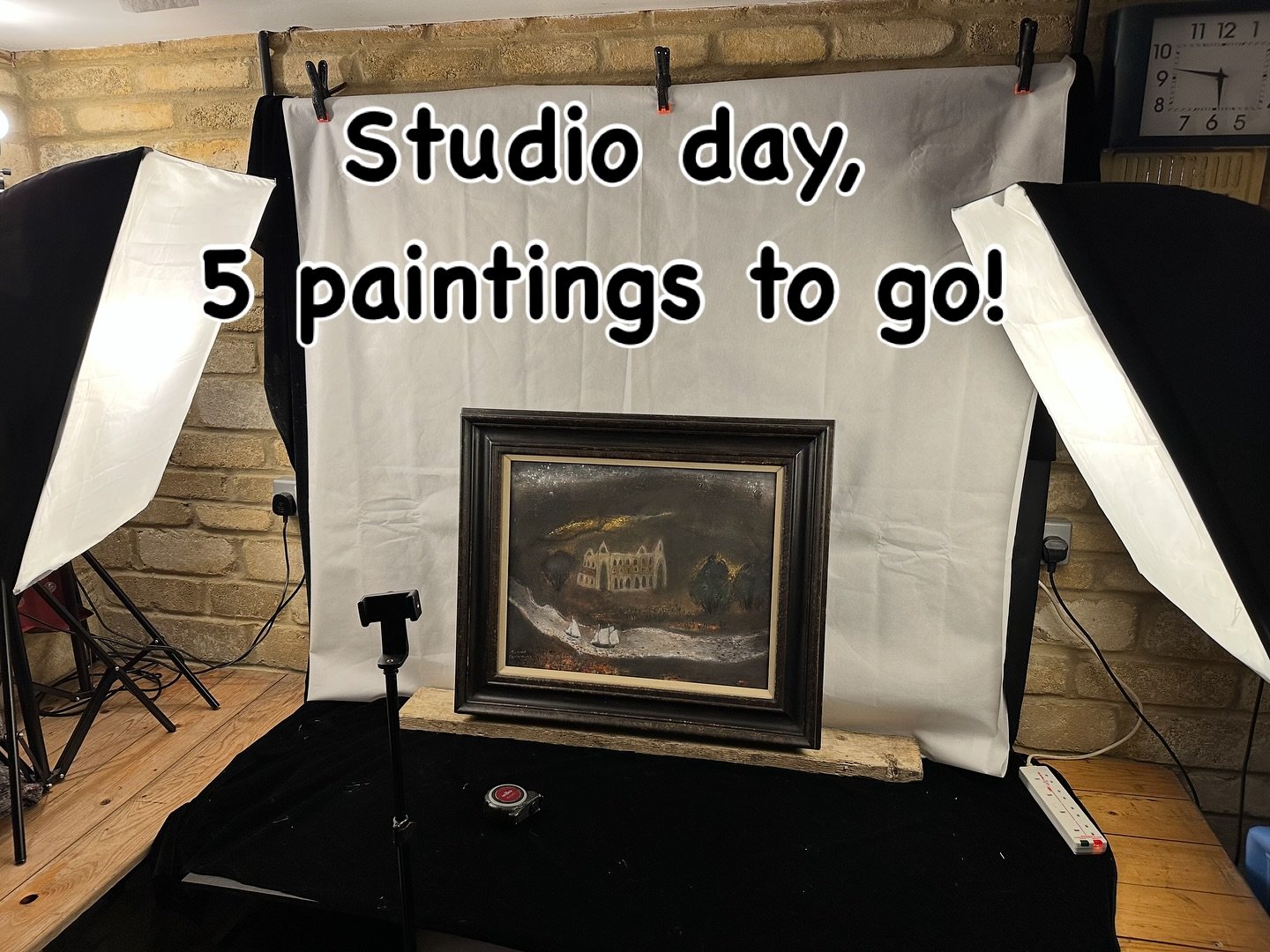Blimey it&rsquo;s hot in here today. 

Got to keep working&hellip;. 

Richard Cartwright&rsquo;s gorgeous pastel work up next. 

Check out our website Saturday night for new works and thank you for following 🙌

www.rastall.art

#modernbritishart #br