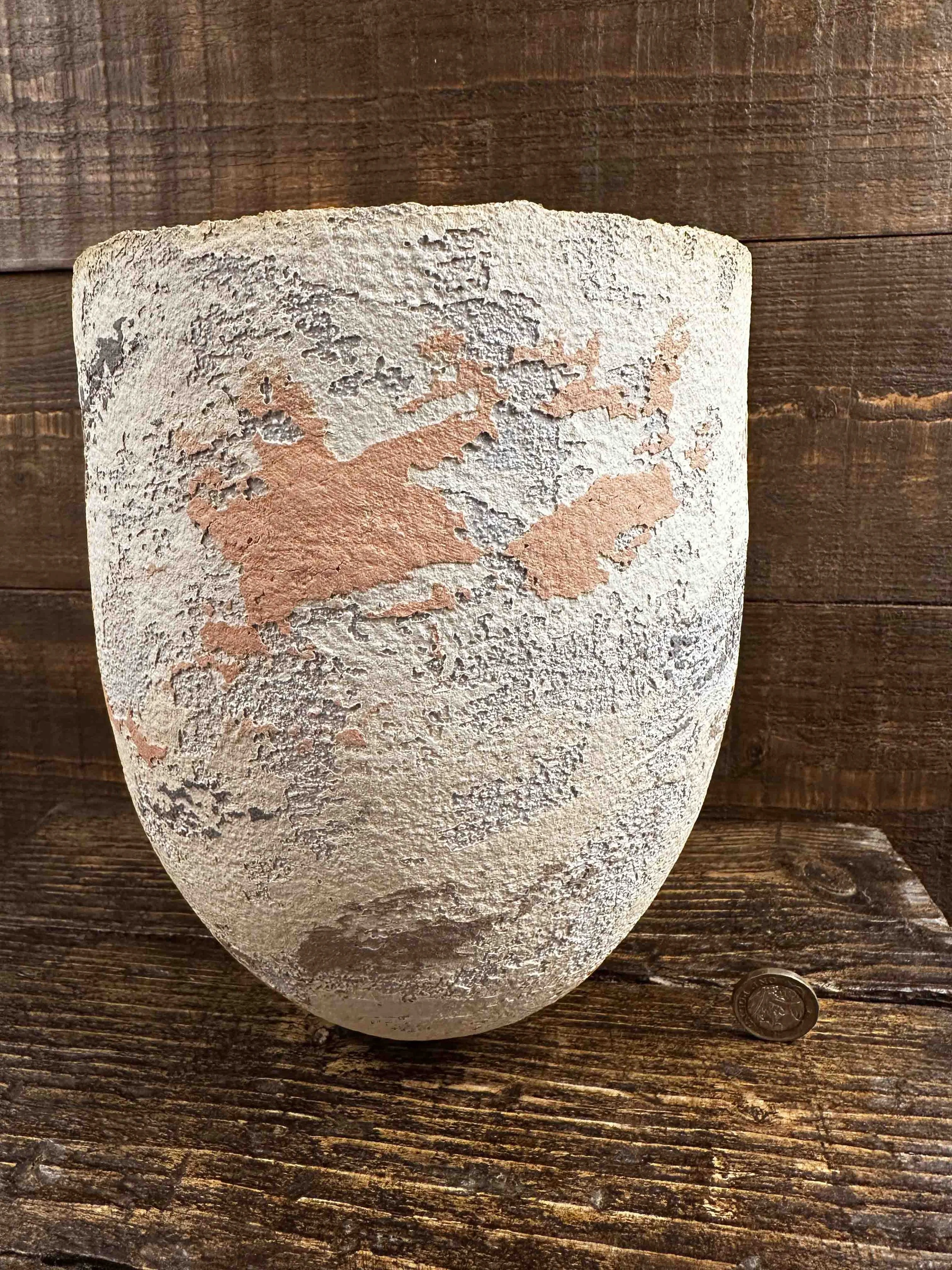 1112/089 - Clare Conrad - Beautiful thin walled scooped rim vessel