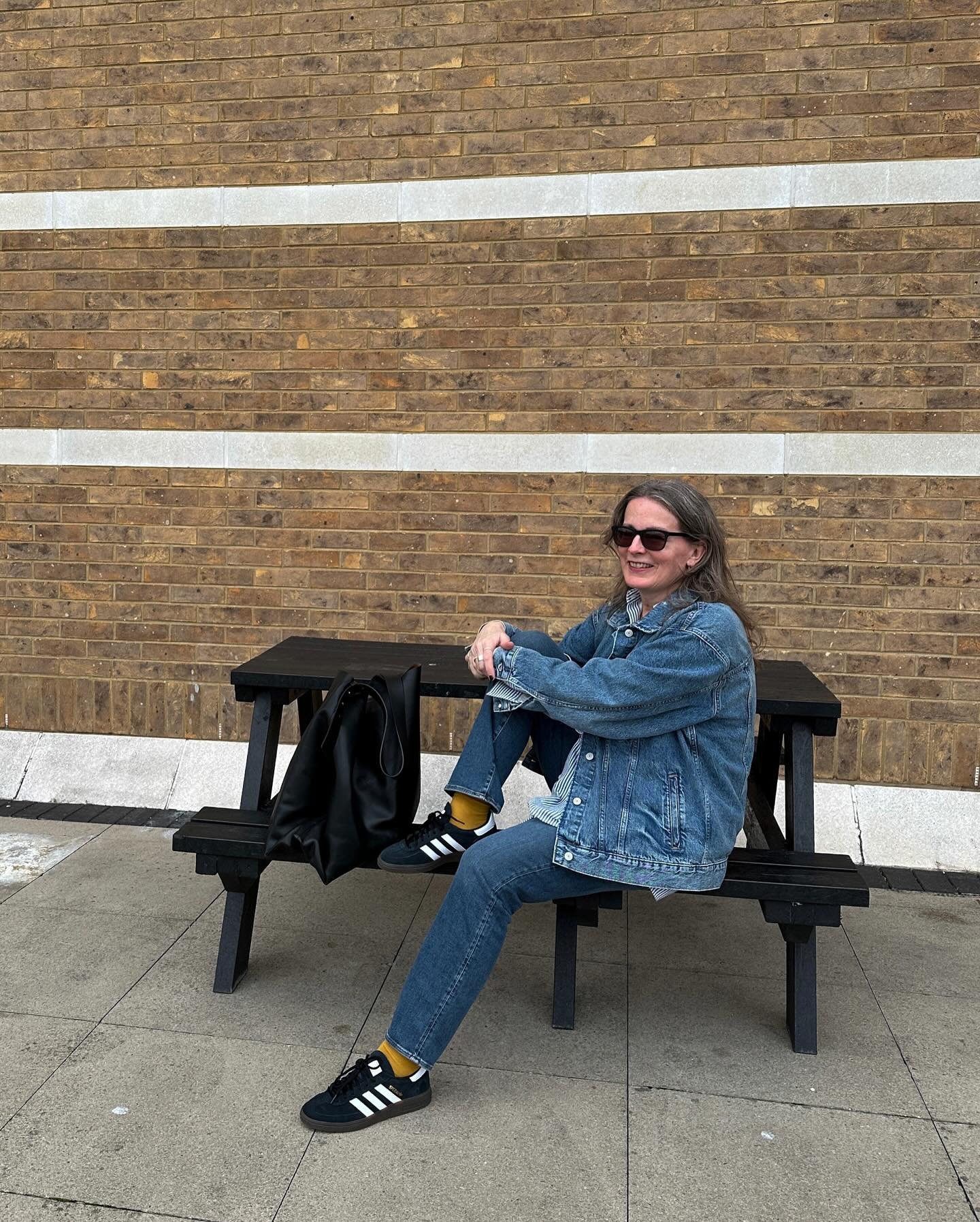 Double denim again&hellip; the striped shirt and bumblebee footwear made it feel more doable 🐝  The style experiments continue! 
- Details 🔝 in April links
.
.
.
#doubledenim #everydayoutfits #popofcolour #denimstyle #oversizedjacket #springoutfiti