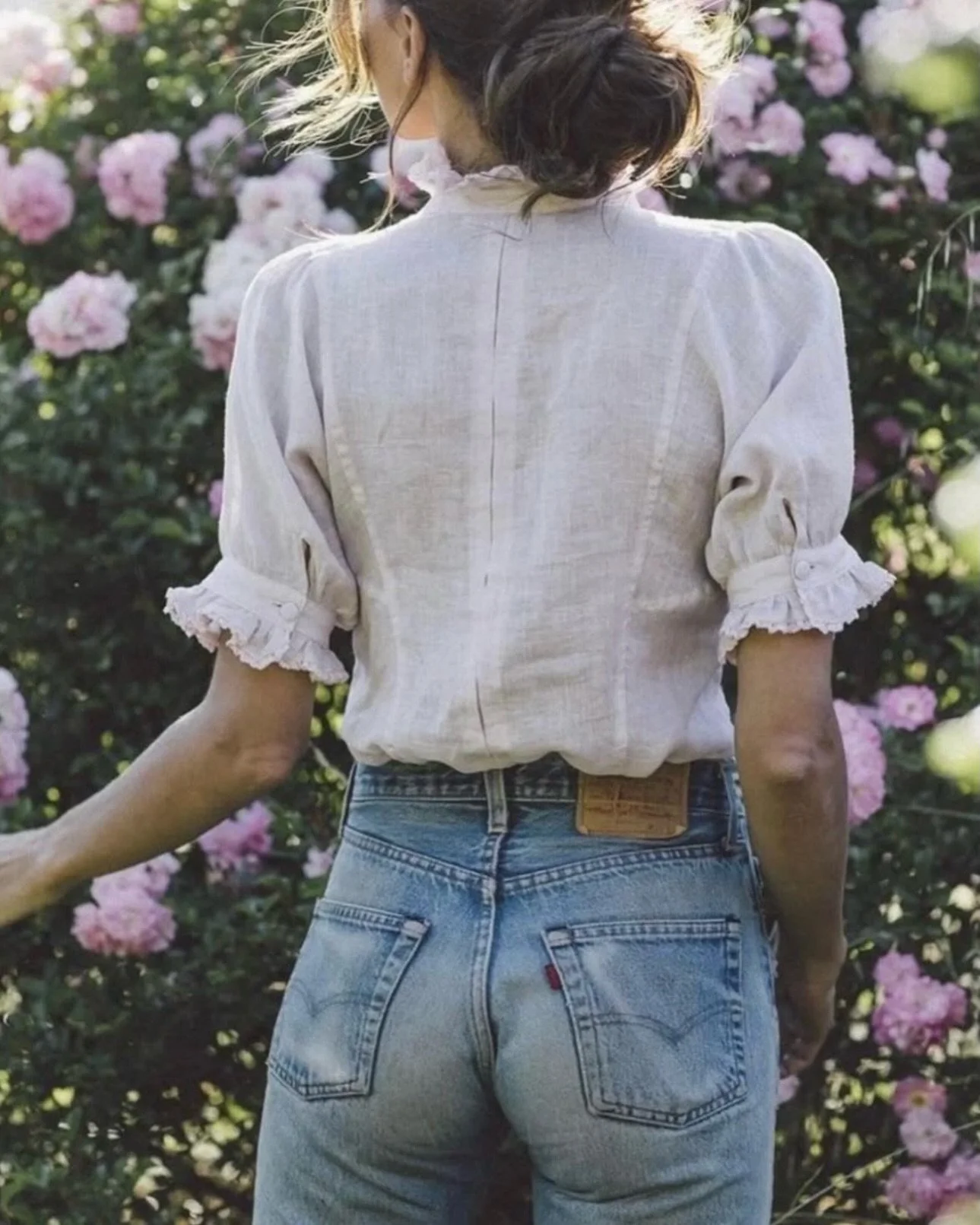 Falgorithm Friday&hellip; the style edition&hellip;
⠀⠀⠀⠀⠀⠀⠀⠀⠀
1 &amp; 2 @vamanicol 
3 @tendancesdemode @valerieleberichel 
4 @details_in_vogue 
5 @mytherapistsays 
6 @fashiiongonerouge 
7 @blueeeemint 
8 9 &amp; 10 @tendancesdemode 

Have a wonderful