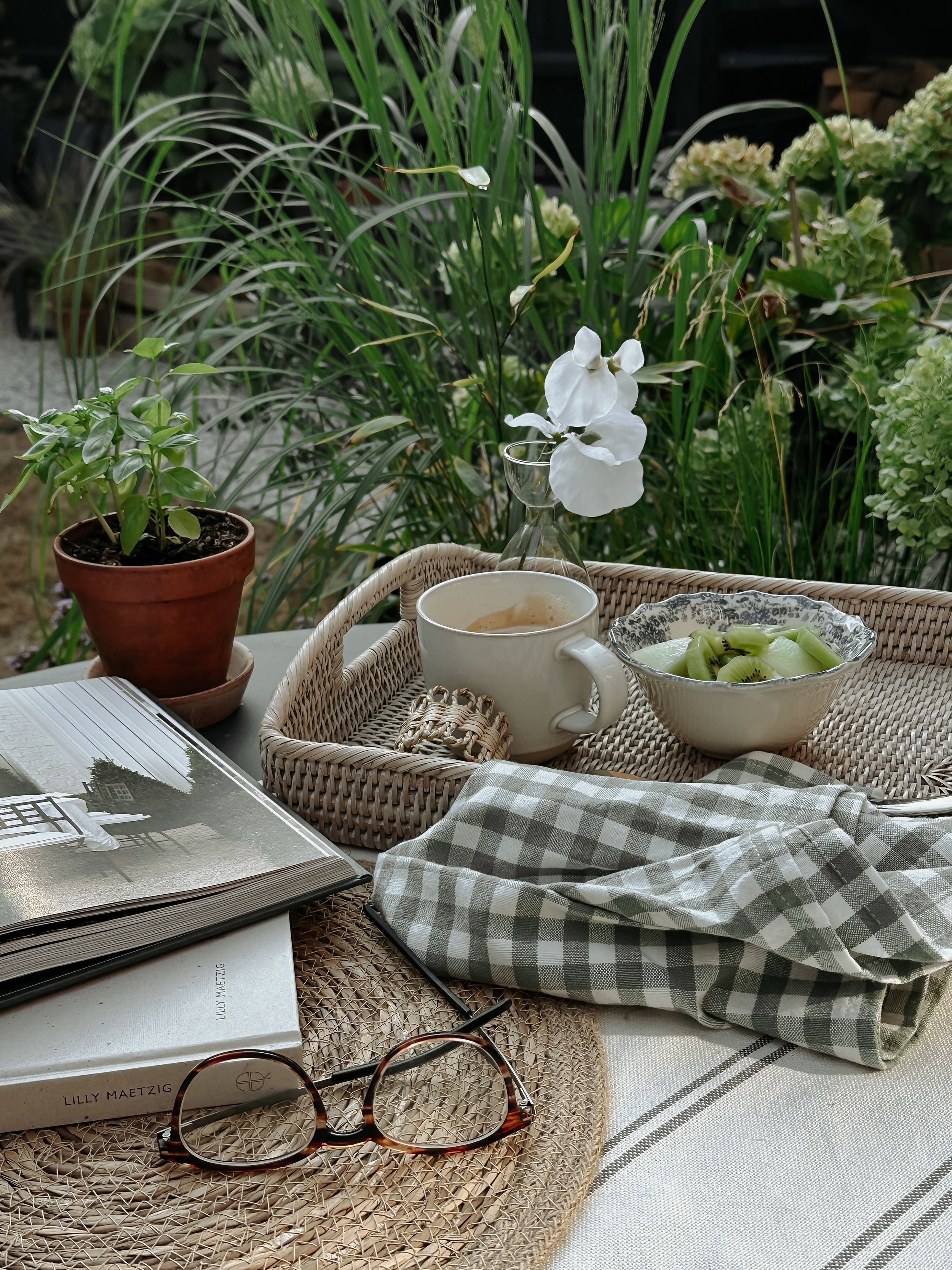 How to describe that end-of-summer-approaching feeling? For me it&rsquo;s a powerful mix of nostalgia and anticipation, living in each moment but also a sense of quiet readiness for what comes next. It&rsquo;s a mood that arises for me every year and