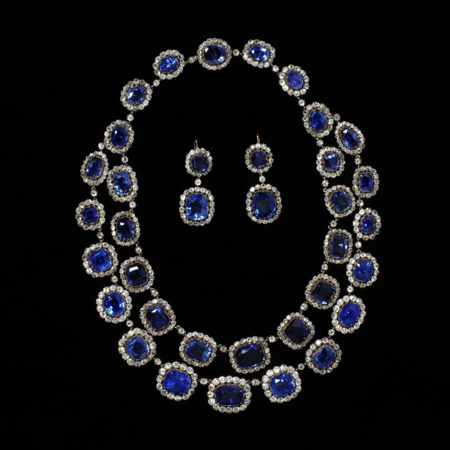 SEPTEMBER BIRTHSTONE - Sapphire!

Symbolising wisdom, loyalty, and truth, sapphires are known for their exceptional hardness and durability, making them excellent for everyday wear!

Earlier this year, we had the pleasure of visiting the V&amp;A muse