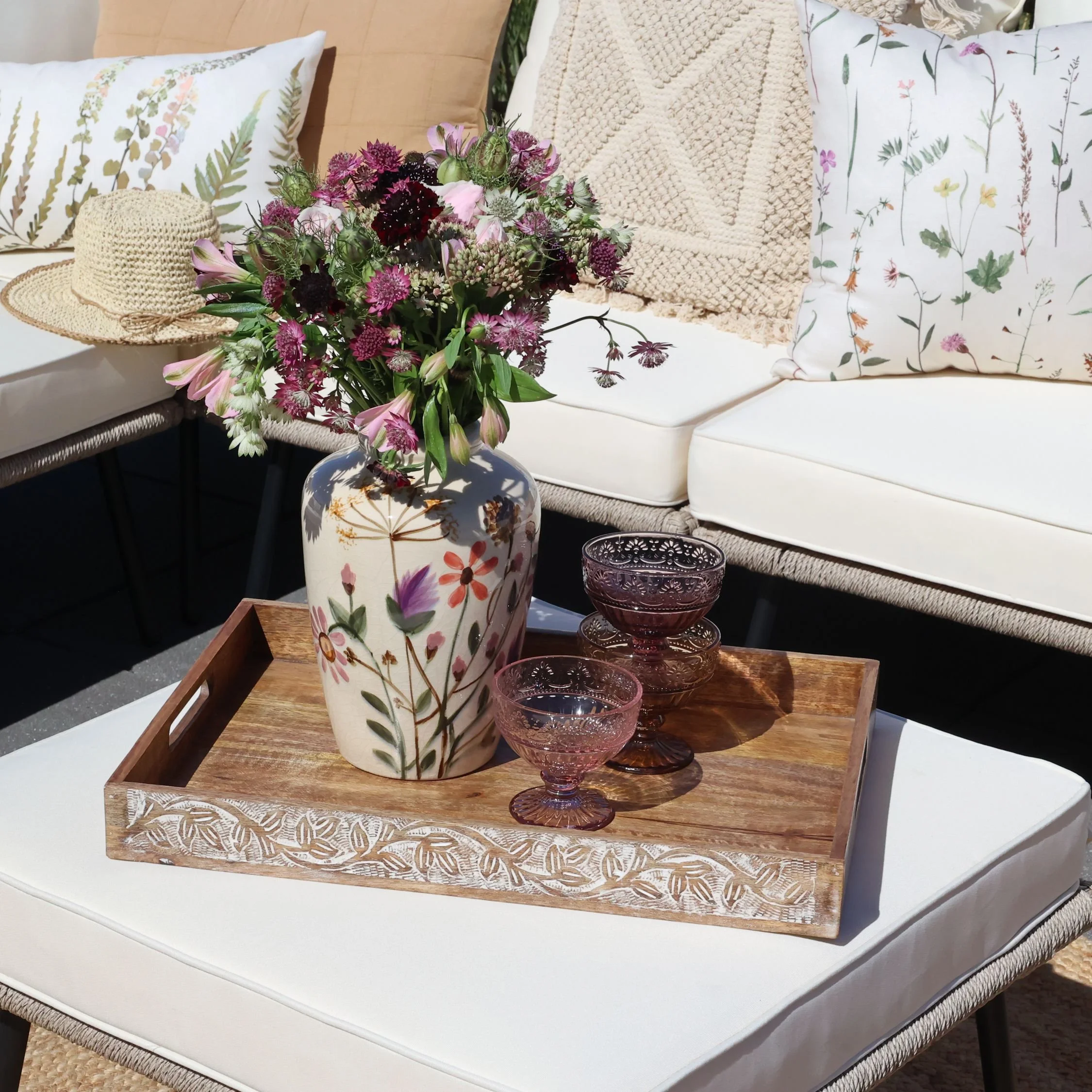 Bakke med udskæring