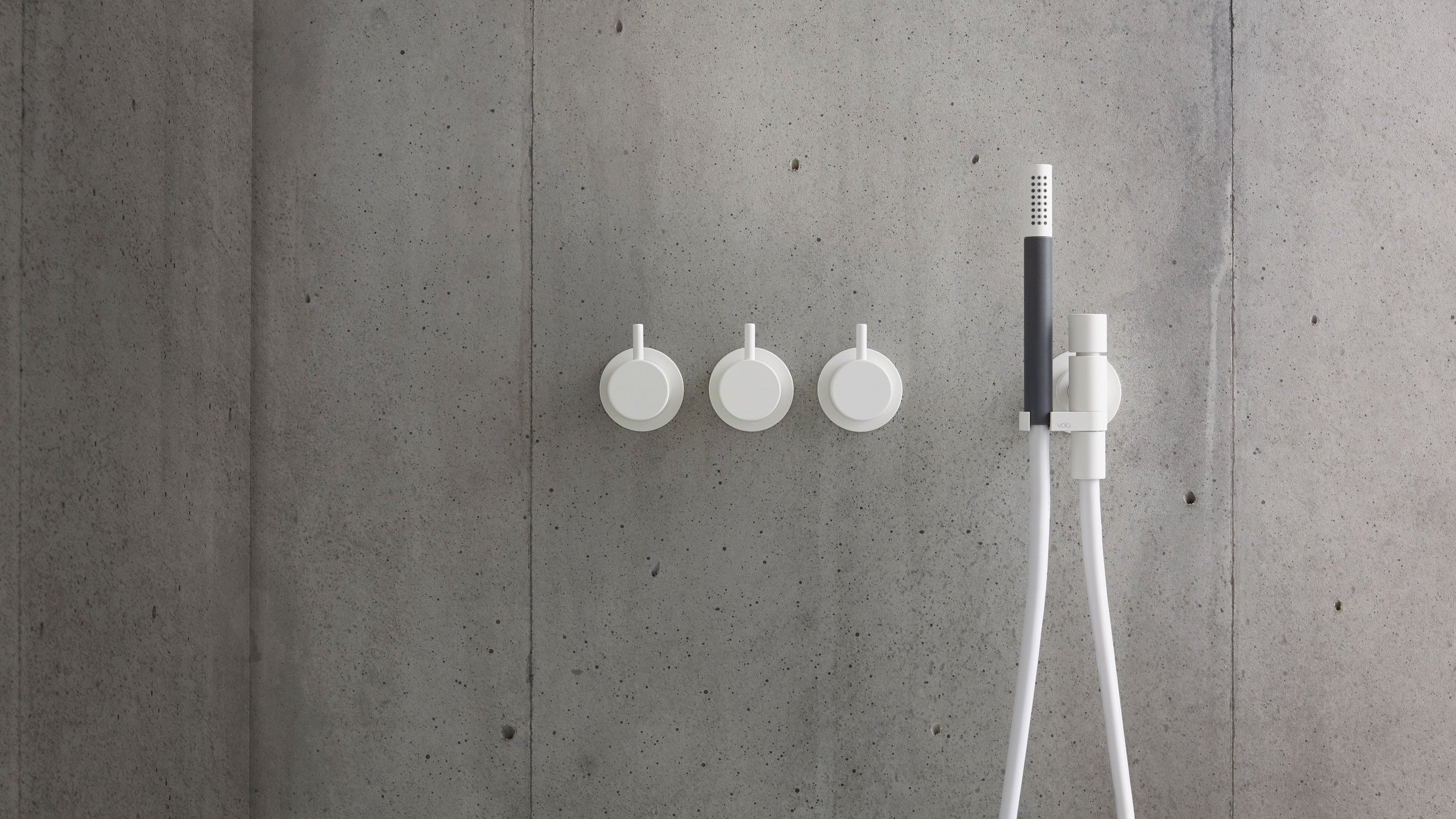 VOLA+5471-061_MATT_WHITE_C28.jpg
