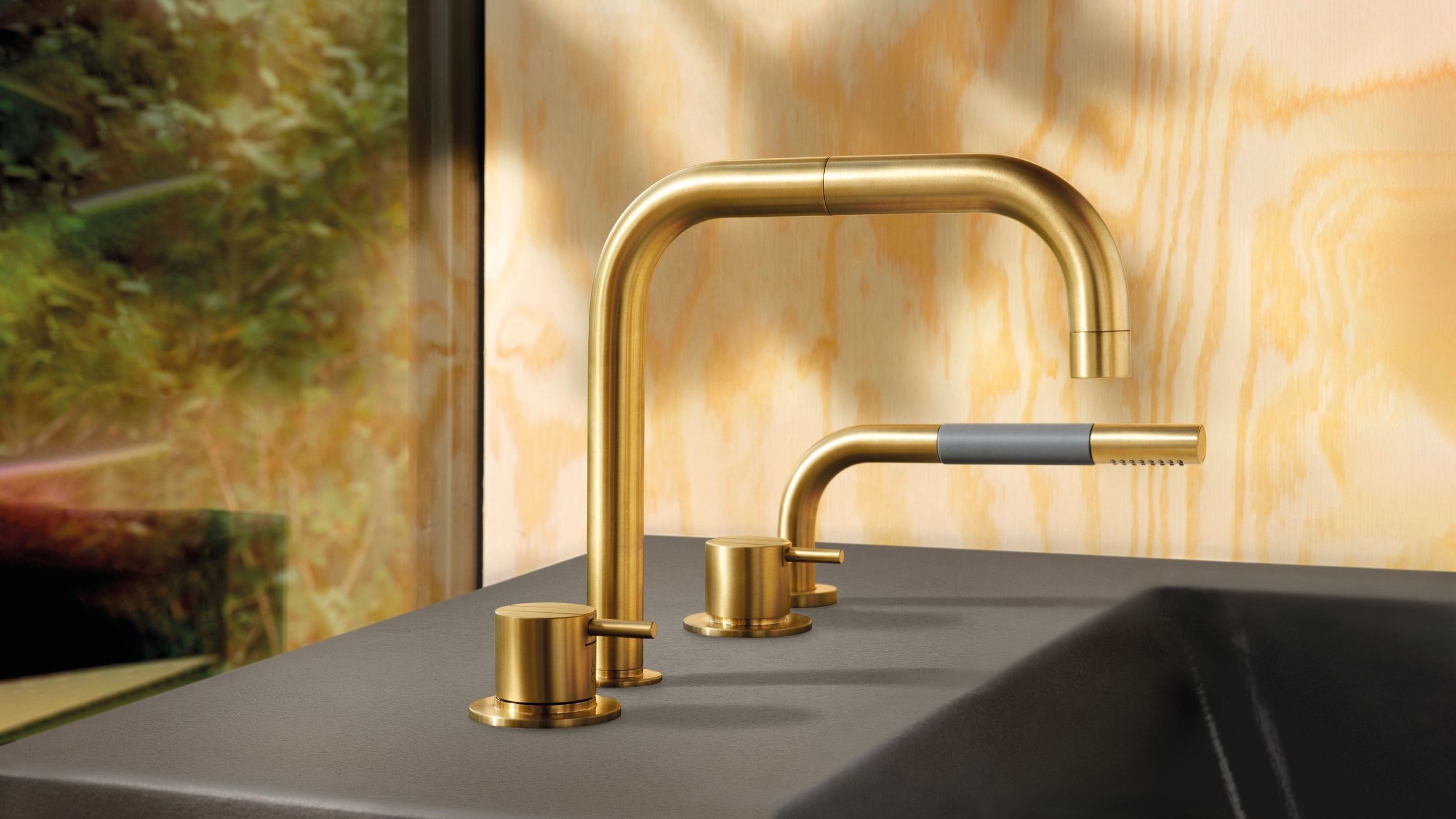 VOLA-SC10-brushed-gold-detail-c70-2020_D3_480_RE-high-res.jpg