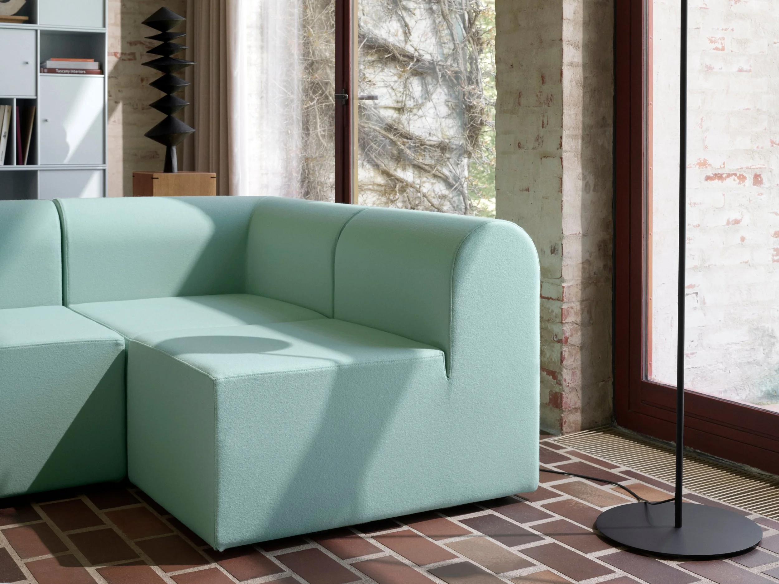 Montana_Home_25_26_ParadigmSofa_Hero2_Detail_W.jpg