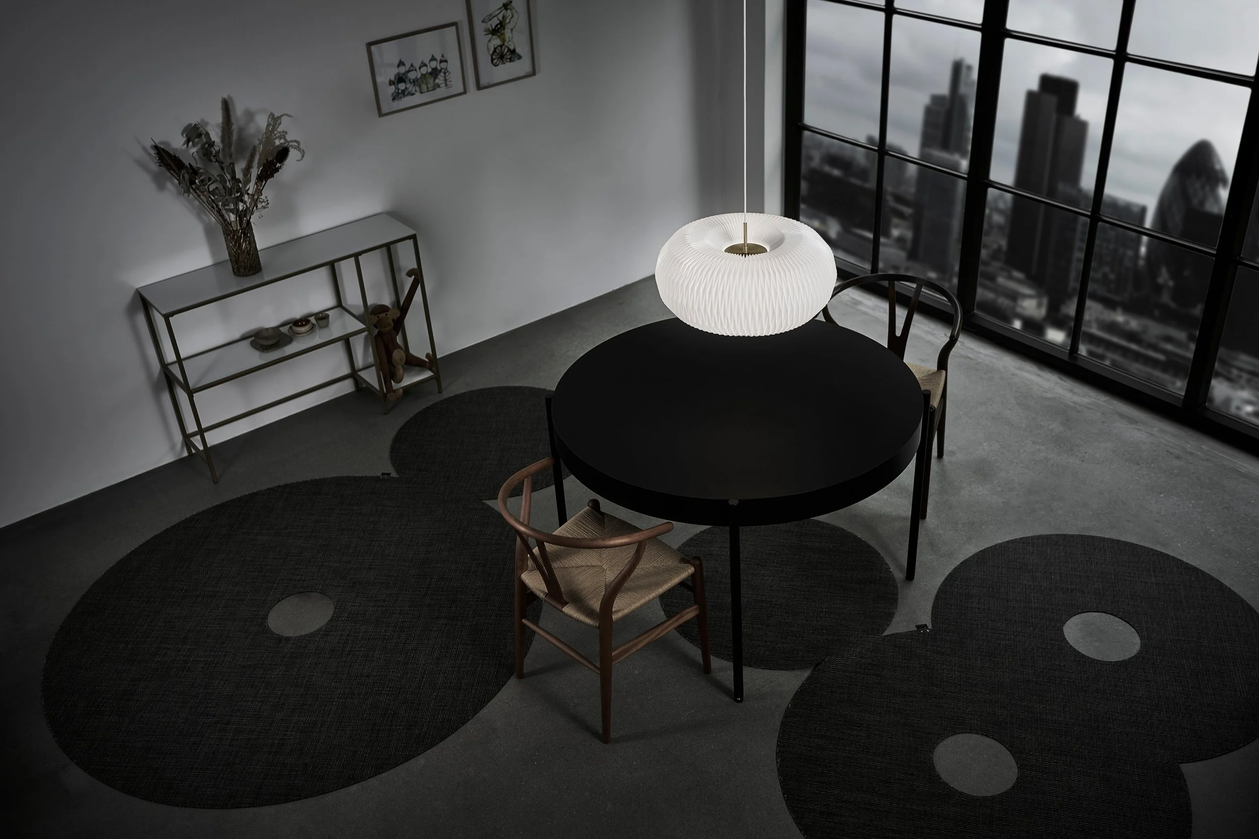 LeKlint195_Donut_pendant_lifestyle.jpg
