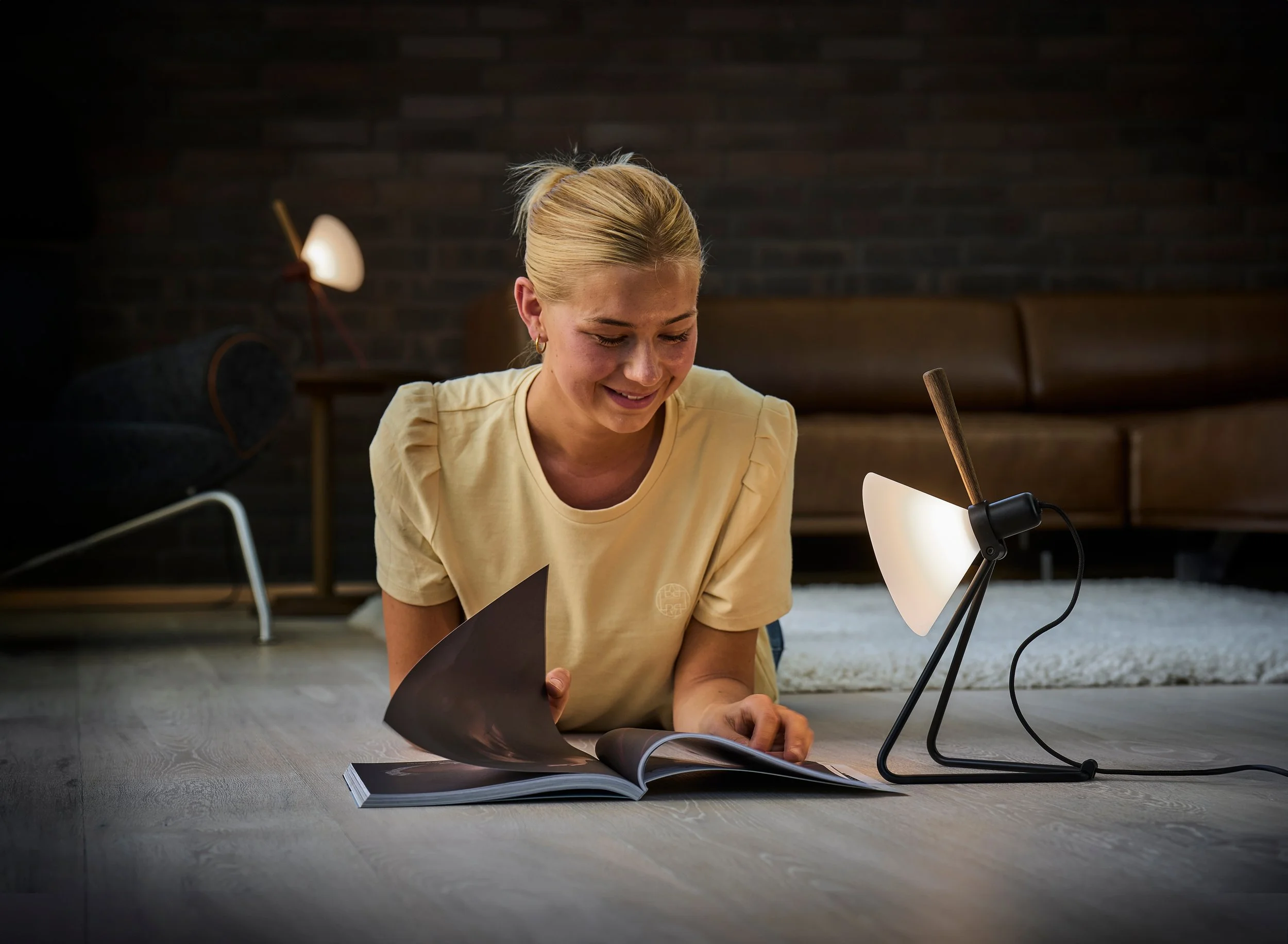 LeKlint356BSOF_Spot_table-wall_lamp_black_smokedoak_FSC_lifestyle2.jpg