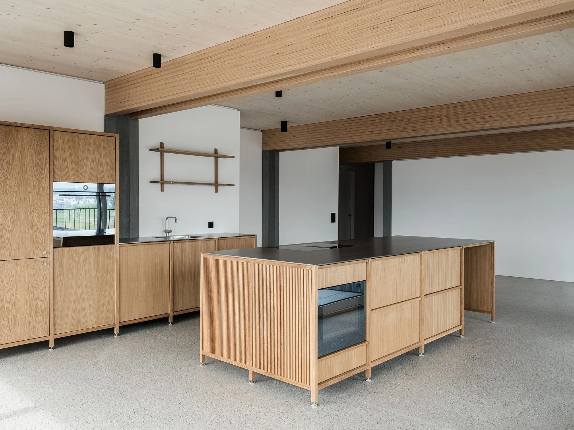 A Home with an Eye for Detail Luxury kitchen and bathroom interiors with Vermland and Danish design Discover a harmonious blend of style, quality and functionality in our latest project, which features Vermland kitchen and bathroom