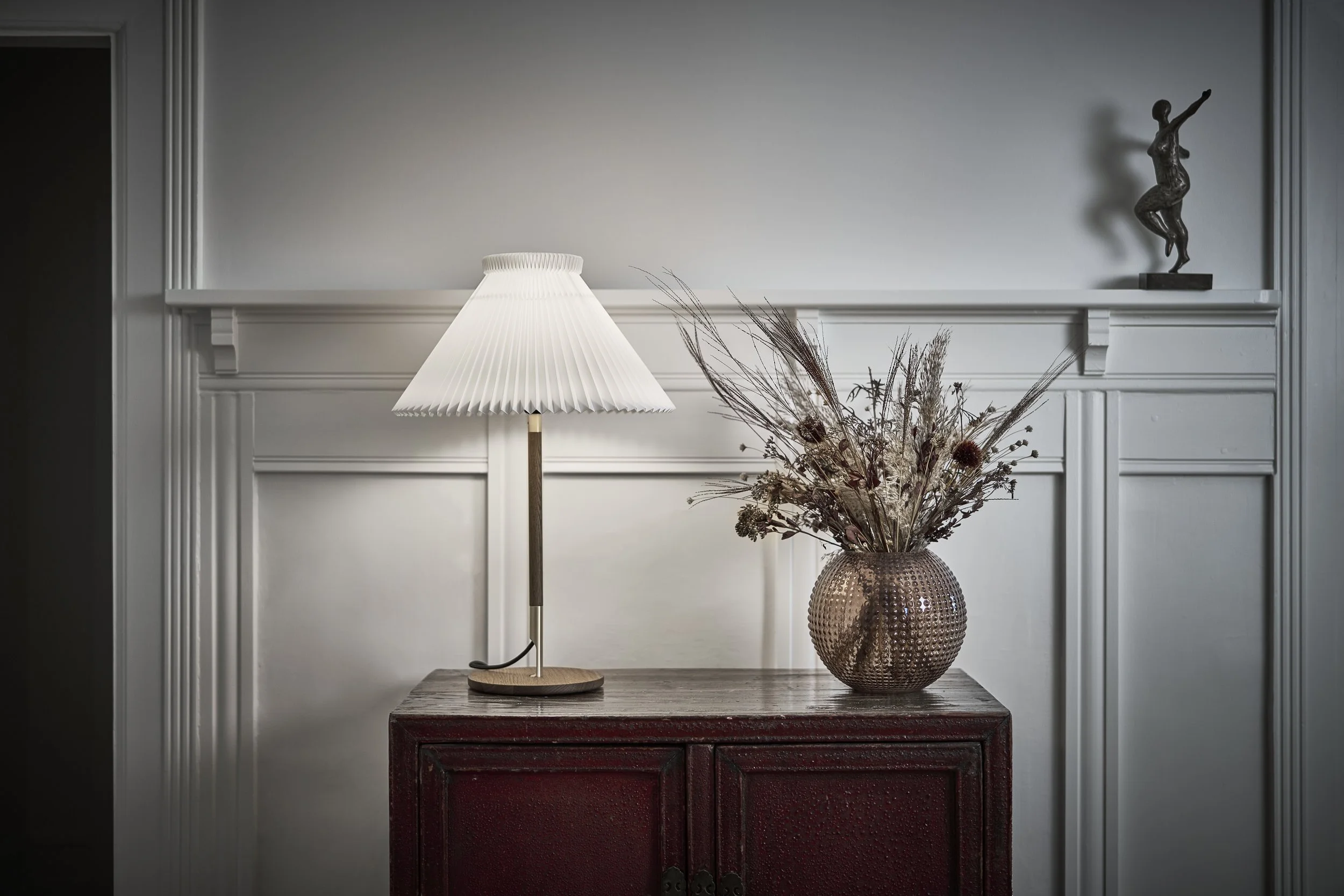 LK 80 Model 328 Table smoked oak.jpg