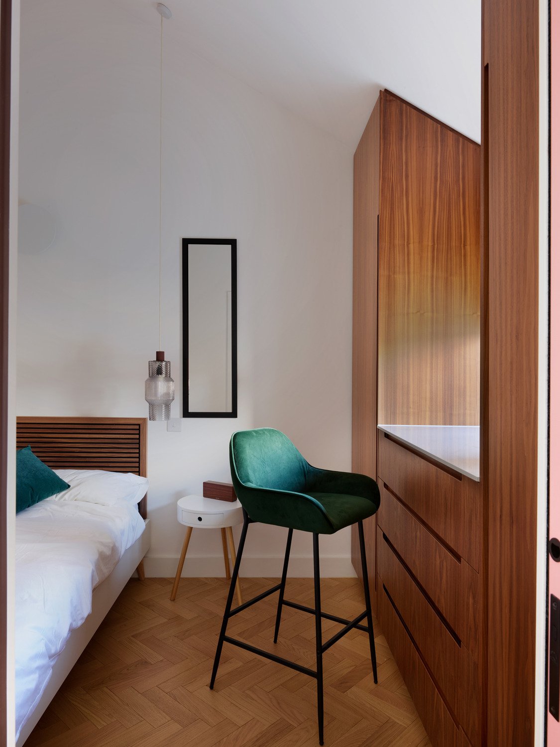 ASmallStudio_Extra7.jpg