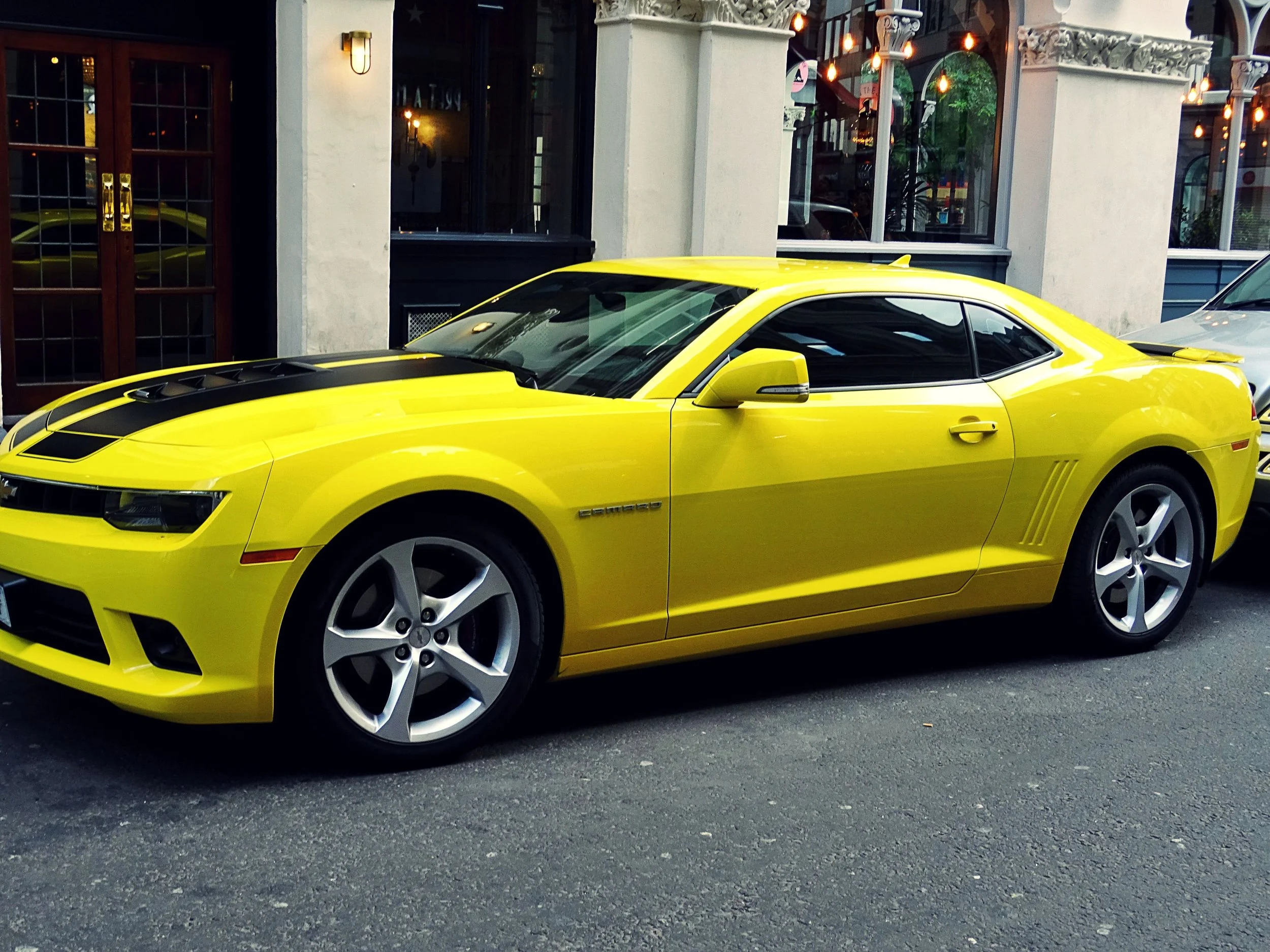 Window Tinting for Specialty and Luxury Vehicles: Style, Protection, and Comfort