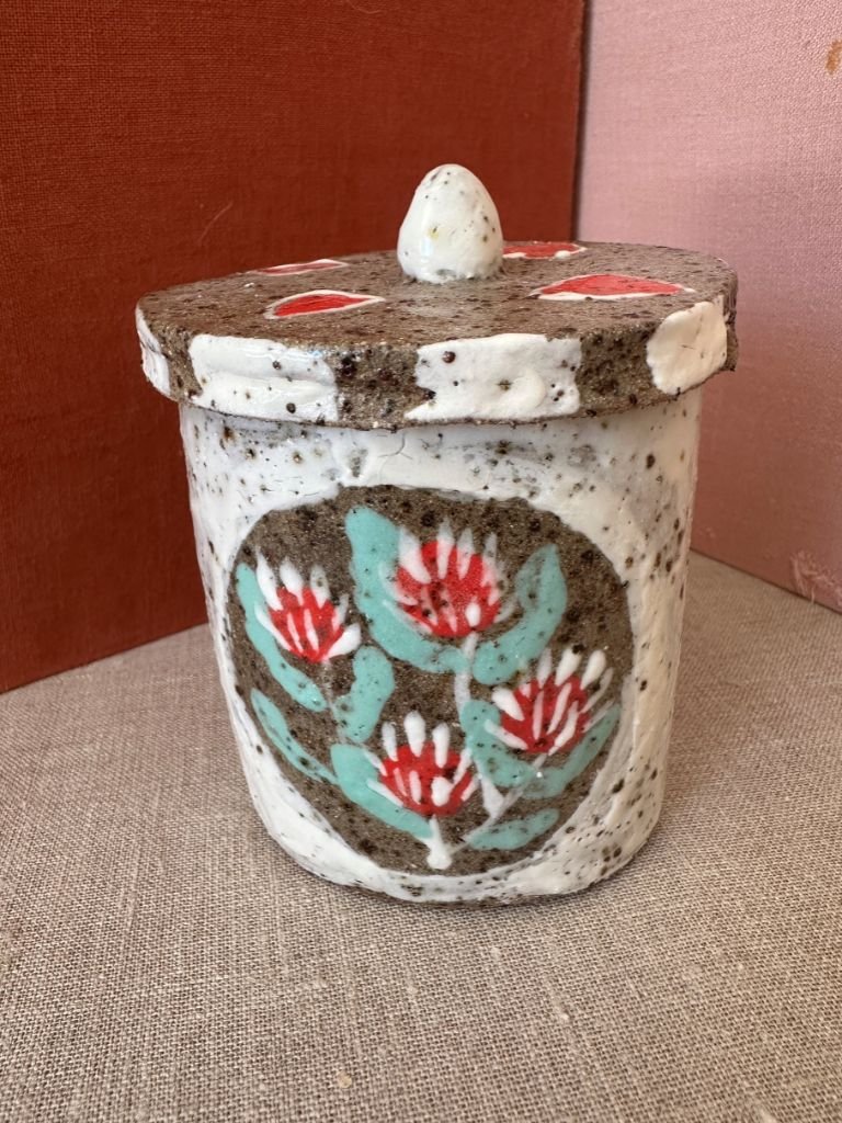 Hannah Goggs Banksia Heart Jar with Lid .jpg