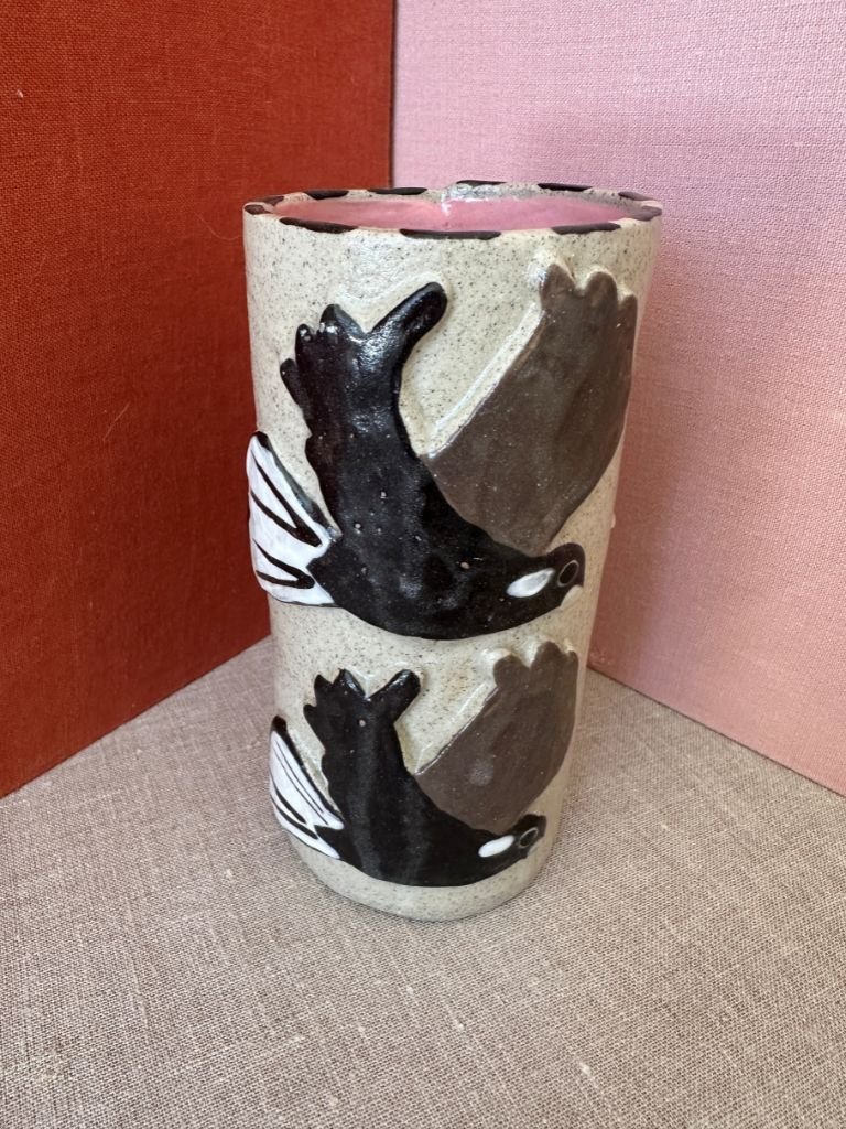 Hannah Goggs Cockatoo Vase Cream Speckle .jpg