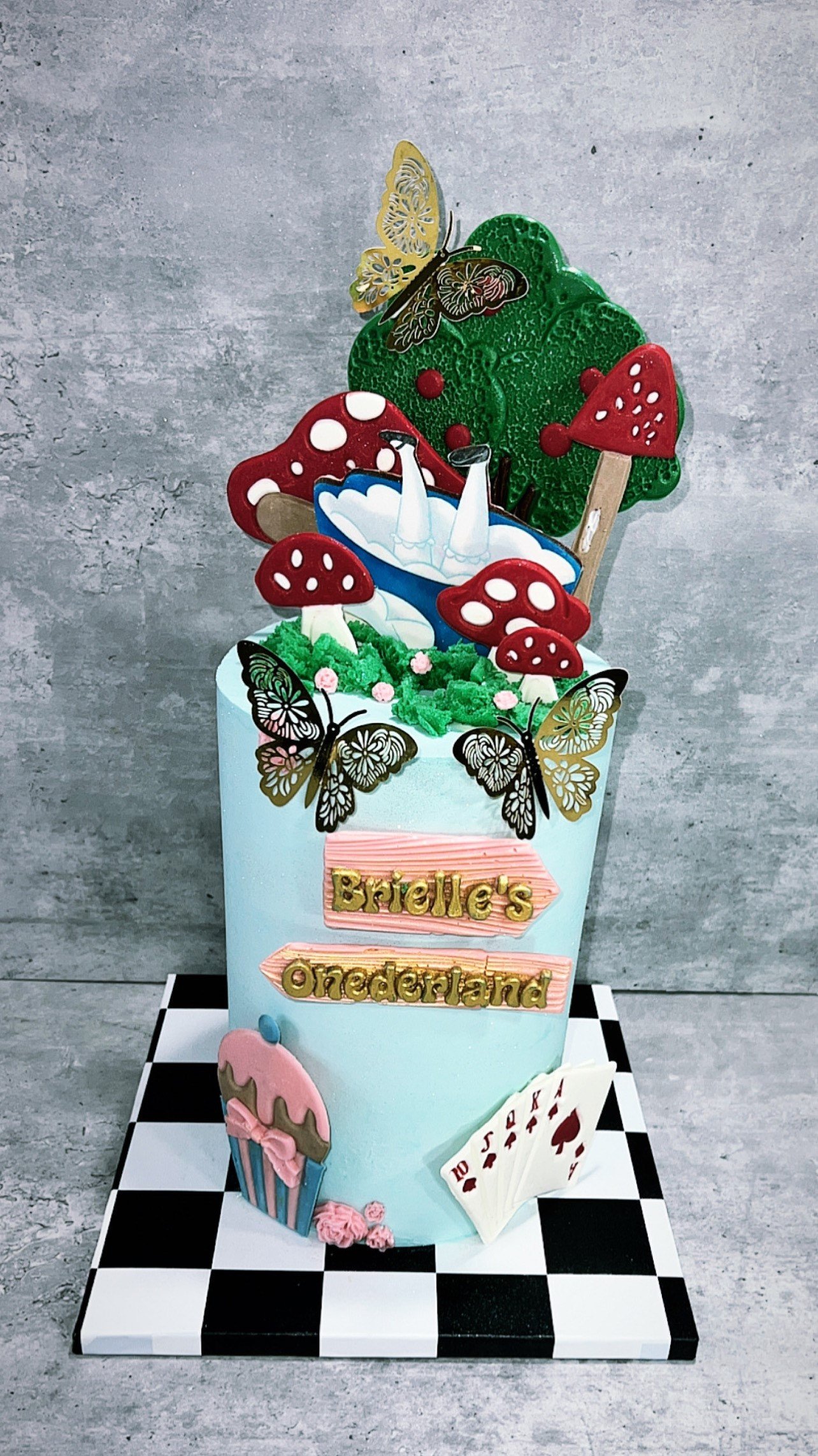 SimasBaking_custom_birthday_cake22.jpg