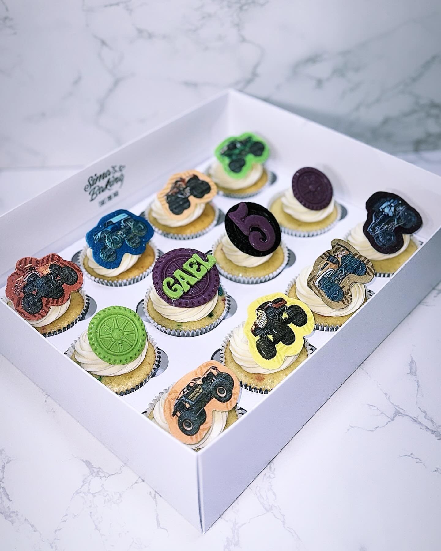 Monster Jam 💜💚🖤
Funfetti cupcakes topped with Swiss meringue vanilla buttercream, edible images &amp; chocolate elements. 

To order yours use the link in my bio. 

-

#cupcakeshop #monsterjam #cupcakebirthday #birthdayboys #boysbirthday #customcu