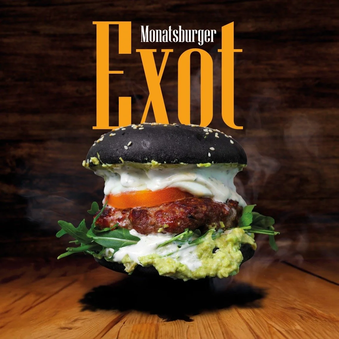 🍔 Monatsburger Juni: EXOT 🖤🥭

Unser neuer Monatsburger bringt Ferienfeeling zwischen zwei schwarze Buns:
200 g Rindspatty, Tomate, Mozzarella, Guacamole-Creme, frische Mango und Rucola-Salat.

Fruchtig, w&uuml;rzig, cremig, herzhaft &ndash; kurz g