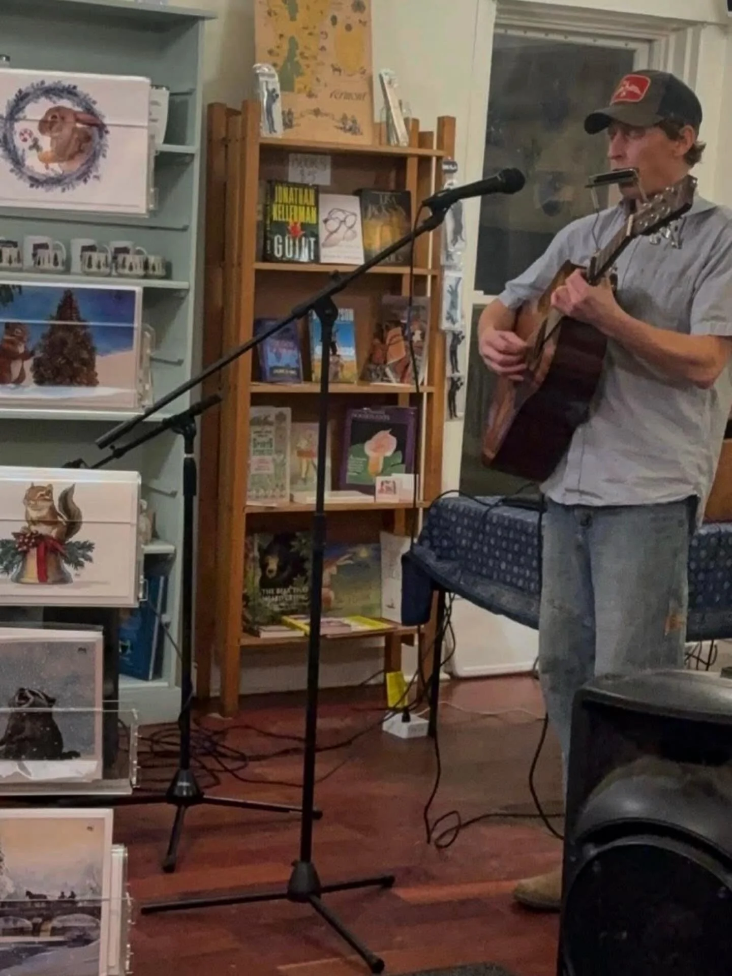 Craig Macrae and Valerie Ritter will perform at the Tunbridge General Store (304VT-110) this coming Wednesday from 5 - 7 PM. Come enjoy some middle eastern and other music on the Oud and the fiddle! While you&rsquo;re here, enjoy some tasty food.

La