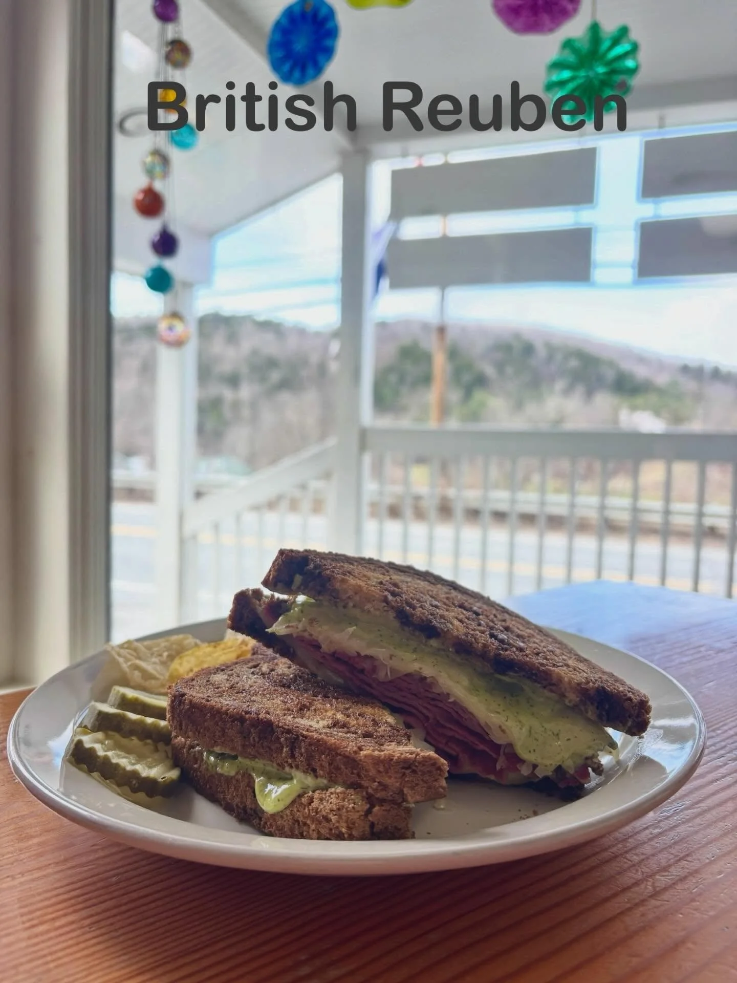 SPECIALS!!

British Reuben ($15)
Rye Bread, Swiss, Corn beef, Sauerkraut, And Dill Aioli.

Kickin&rsquo; Roast beef Sandwich ($16)
White Bread, Provolone, Roast beef, Hot Chopped Peppers, Lettuce, Onion, And Horseradish Aioli.

Veggie Wrap With Hummu