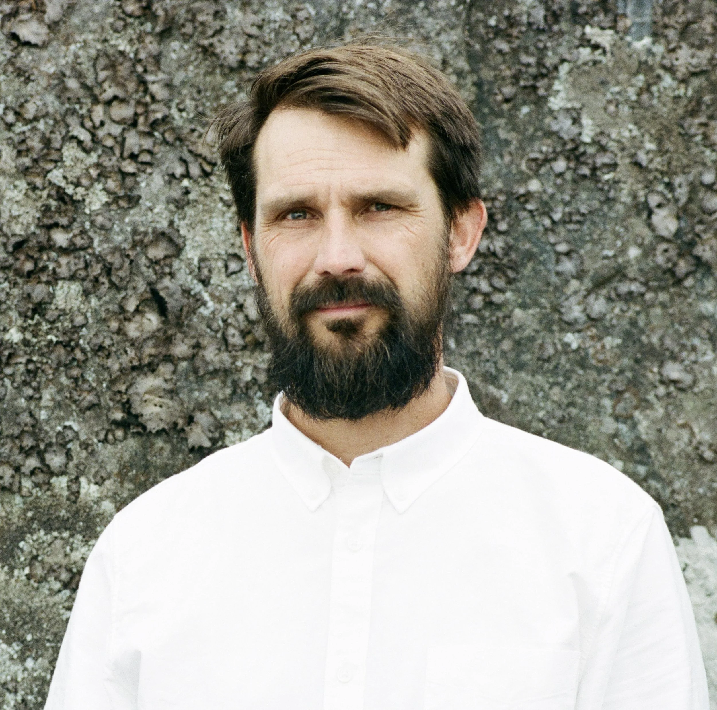 Svein Mikkelsen  is a seasoned professional with over two decades of experience in the world of film and television. Throughout his career he’s worn many hats, serving as both editor and producer on reality shows and documentary films.  Click image