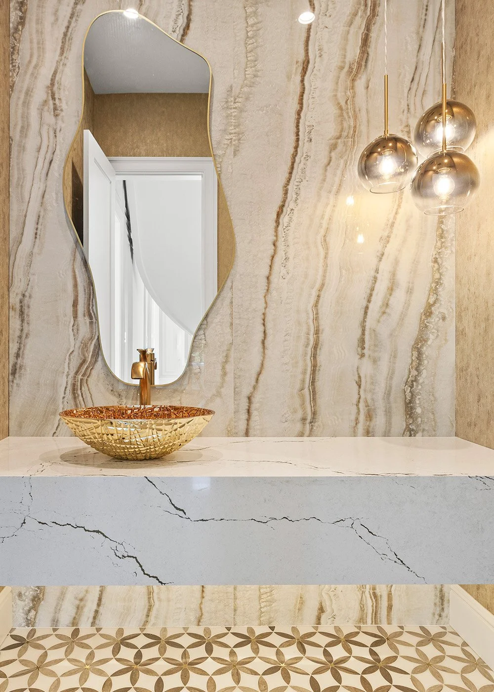 Cabriolet gold bath detail200.jpg