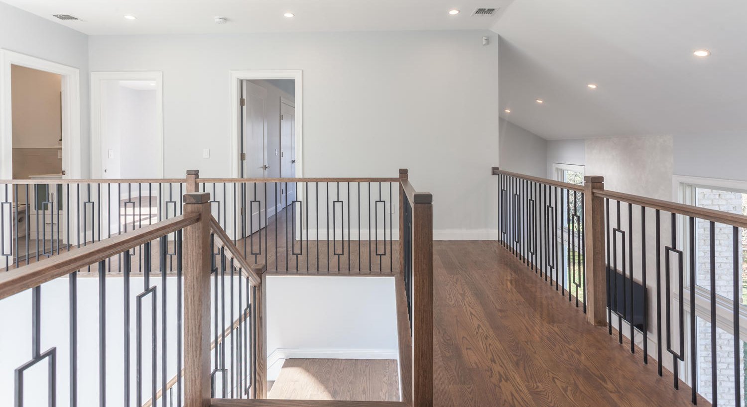 Olive house best upper landing.jpg
