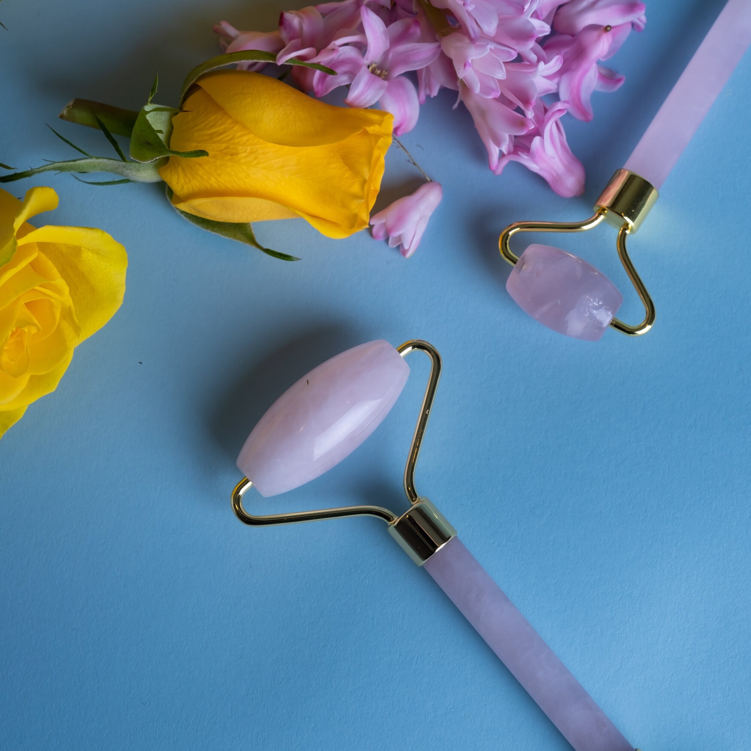 rose quartz facial roller