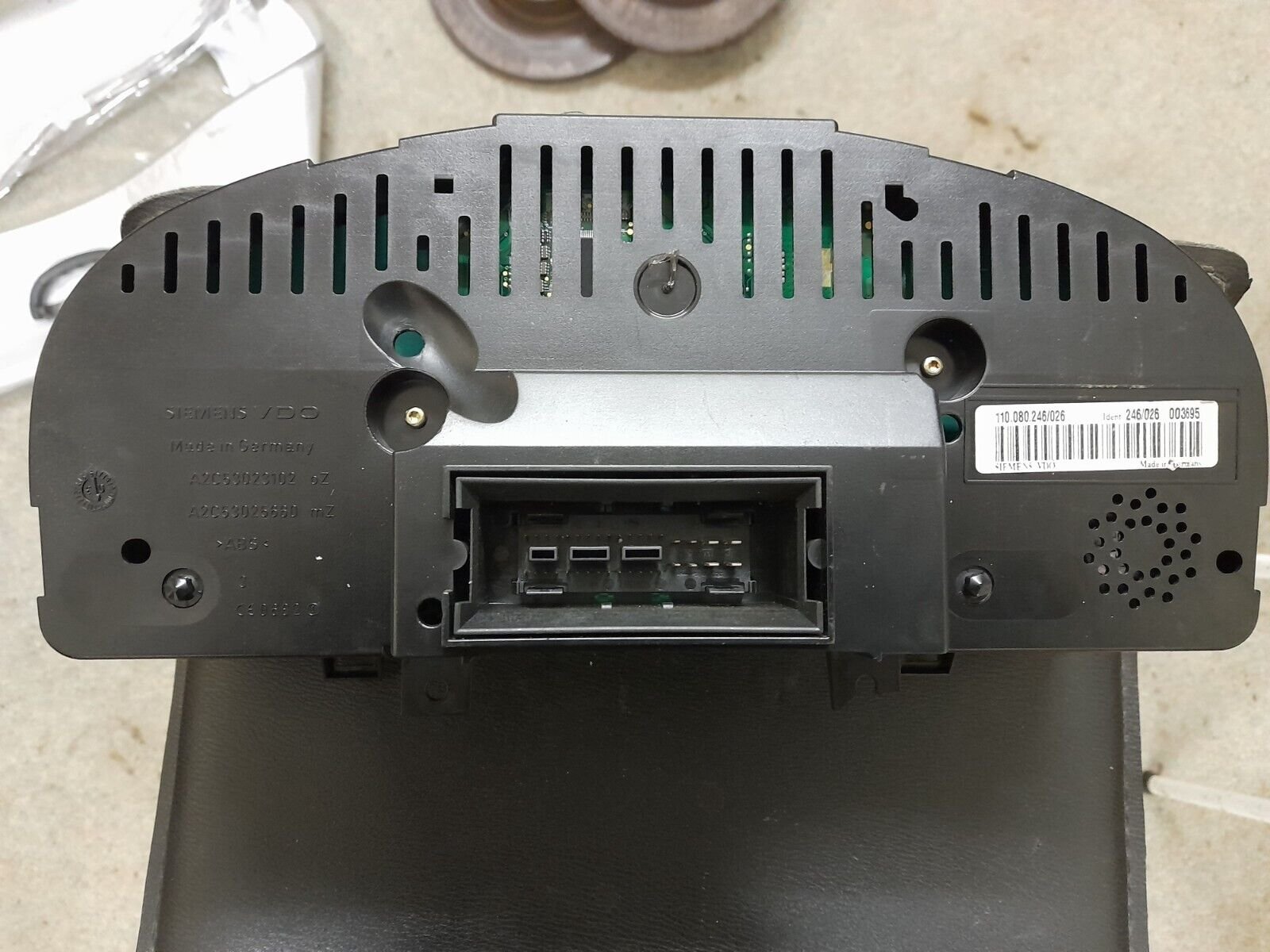 ashboard instrument cluster Golf MK5 1.jpeg