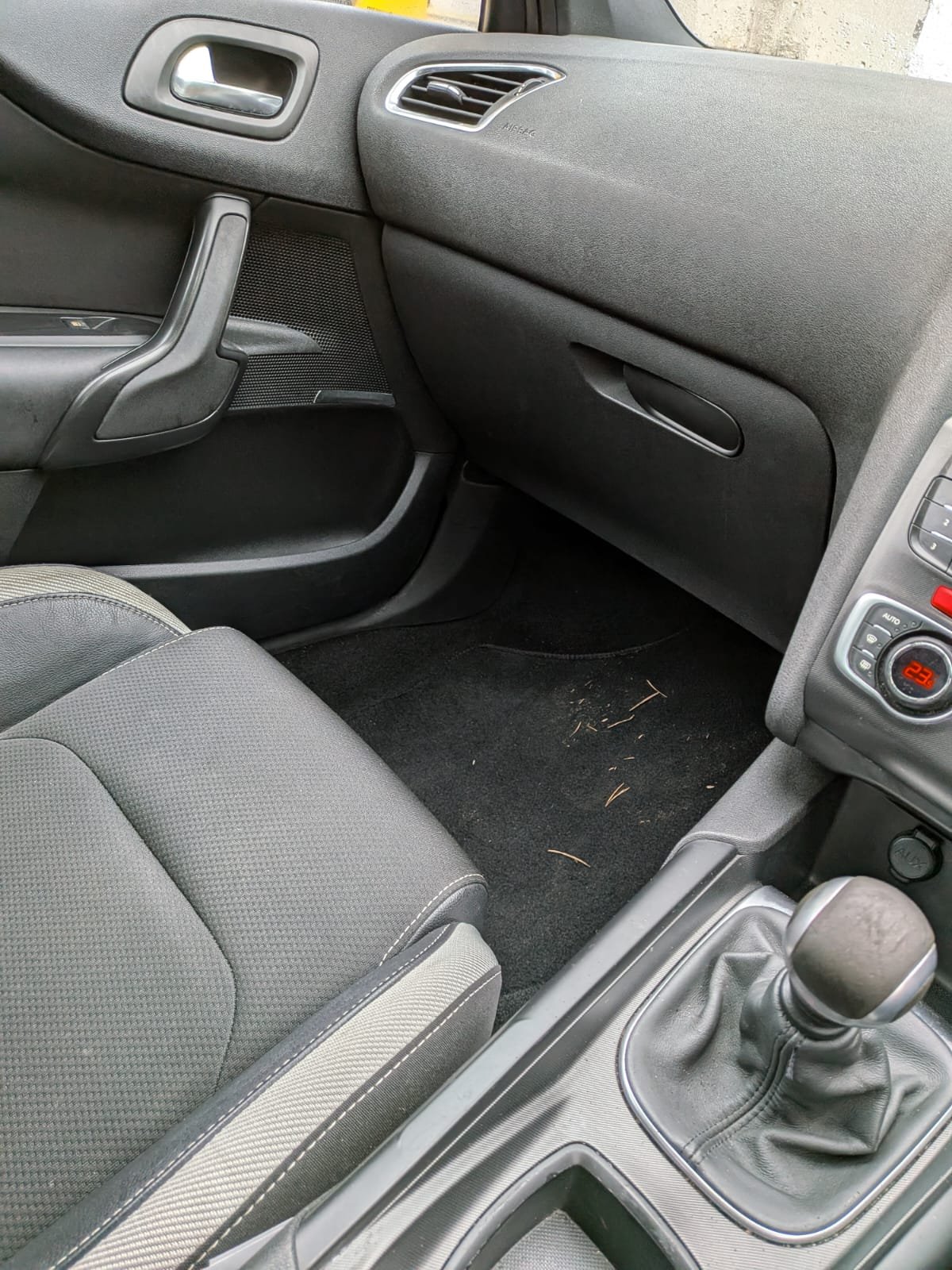 WhatsApp Image 2025-11-25 at 19.44.28 (3).jpeg