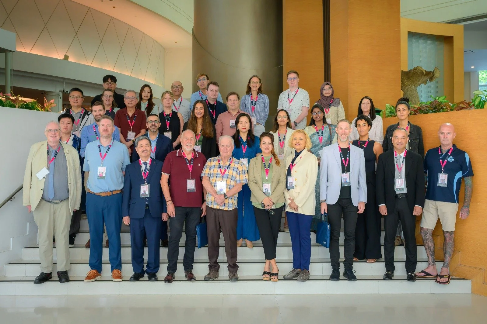 Group photo at Nick Jonsson presenting “5 Steps to Holistic Leadership” at the International Conference on Addiction Medicine.