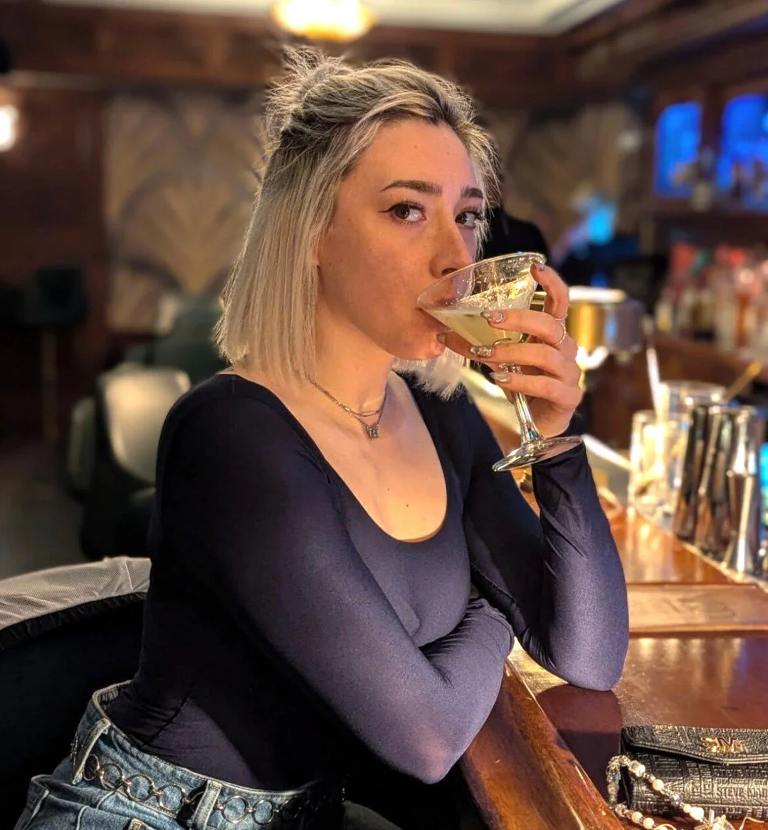 Post-holiday plans start here. 🍸 

Ease into the weekend:
🥁 FRI 12/26&ndash; Michael Shanks | 8-11:30 PM
Unmistakable swing of KC jazz with a modern groove.

🎸 SAT 12/27 &ndash; @darrendowler | 8-11:30 PM
Powerhouse blues-rock vocals, masterful gu