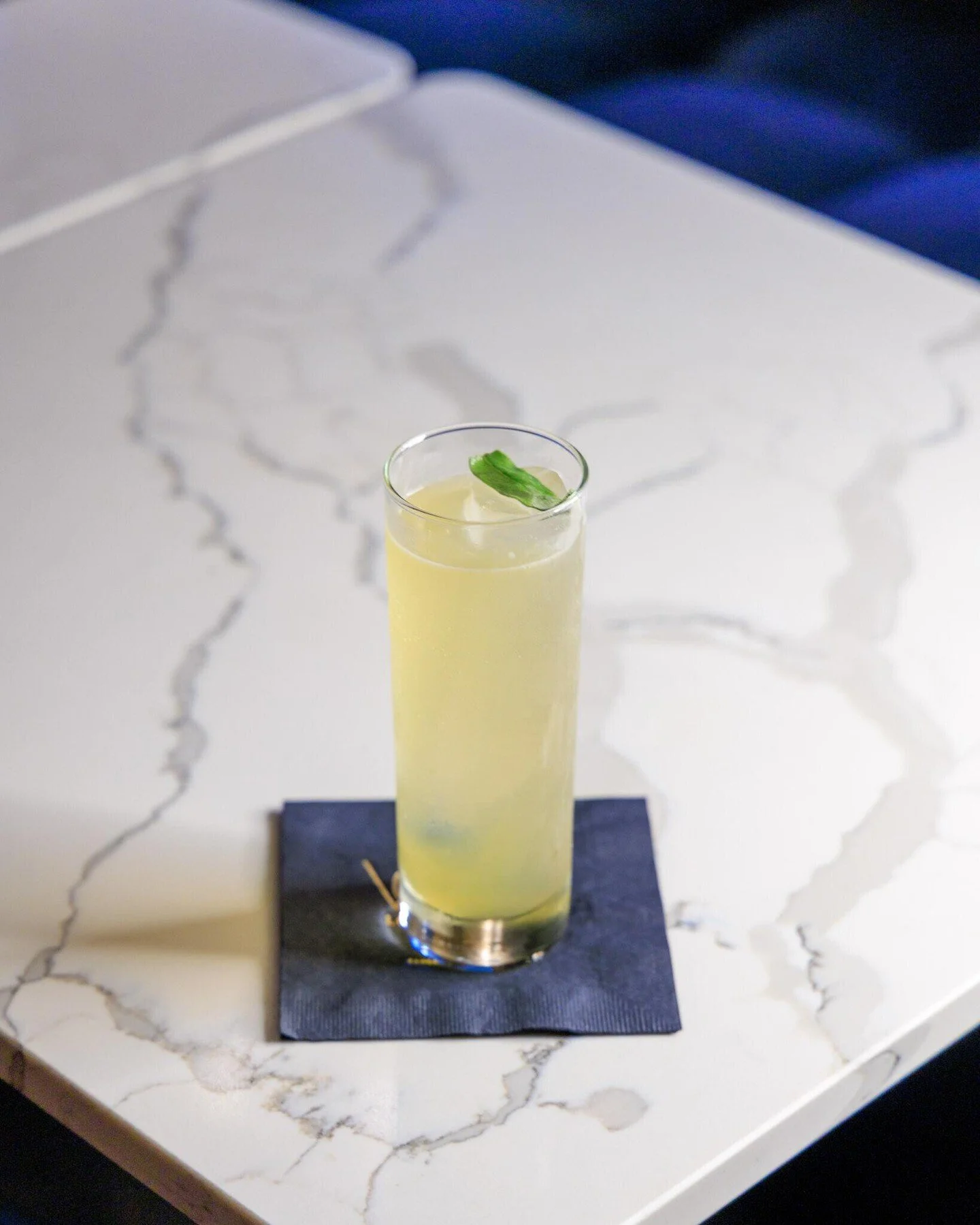 🍹: The Orchard

Pear Brandy, Calvados, sage syrup, lemon, soda water

A bright, refreshing taste of fall in a glass. Come sip with us tonight. Reservations available at link in bio. Walk-ins certainly welcome too.