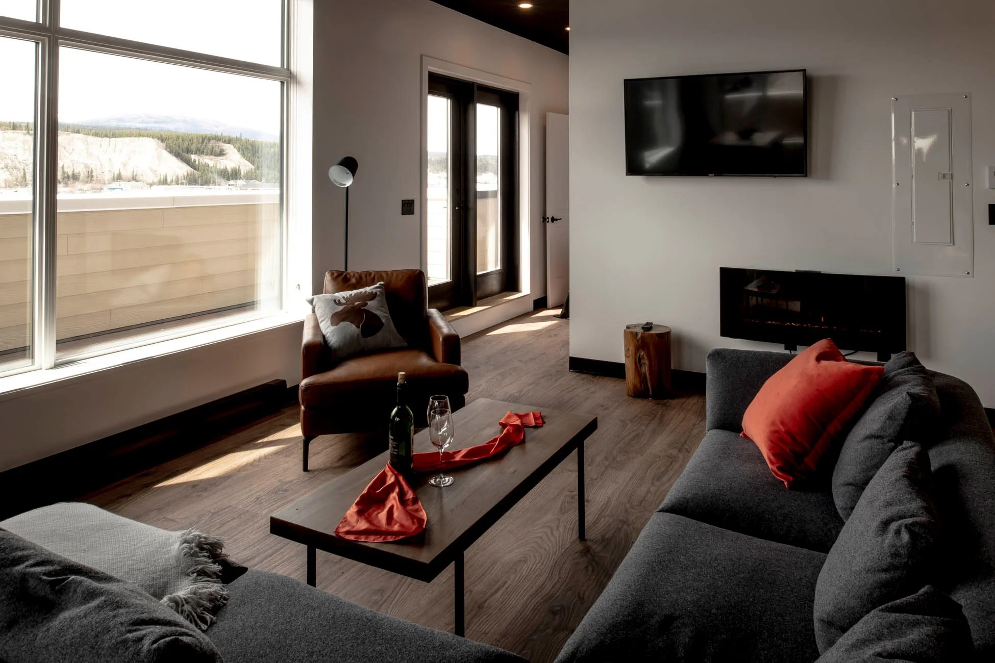 Raven Inn_S2KK_02.jpg