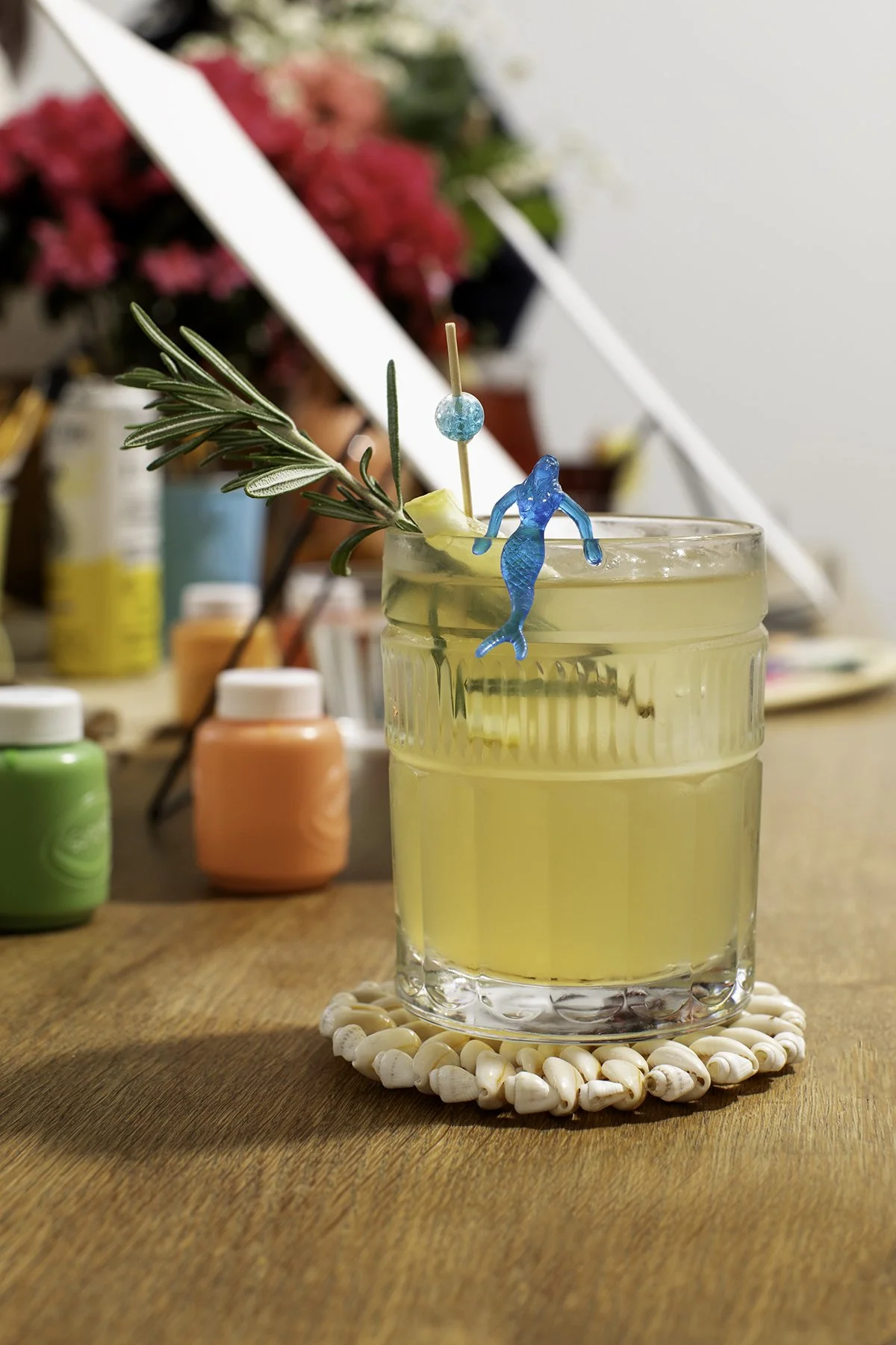 Lemon Light-Hazy Herbal Tonic Lifestyle4.jpg