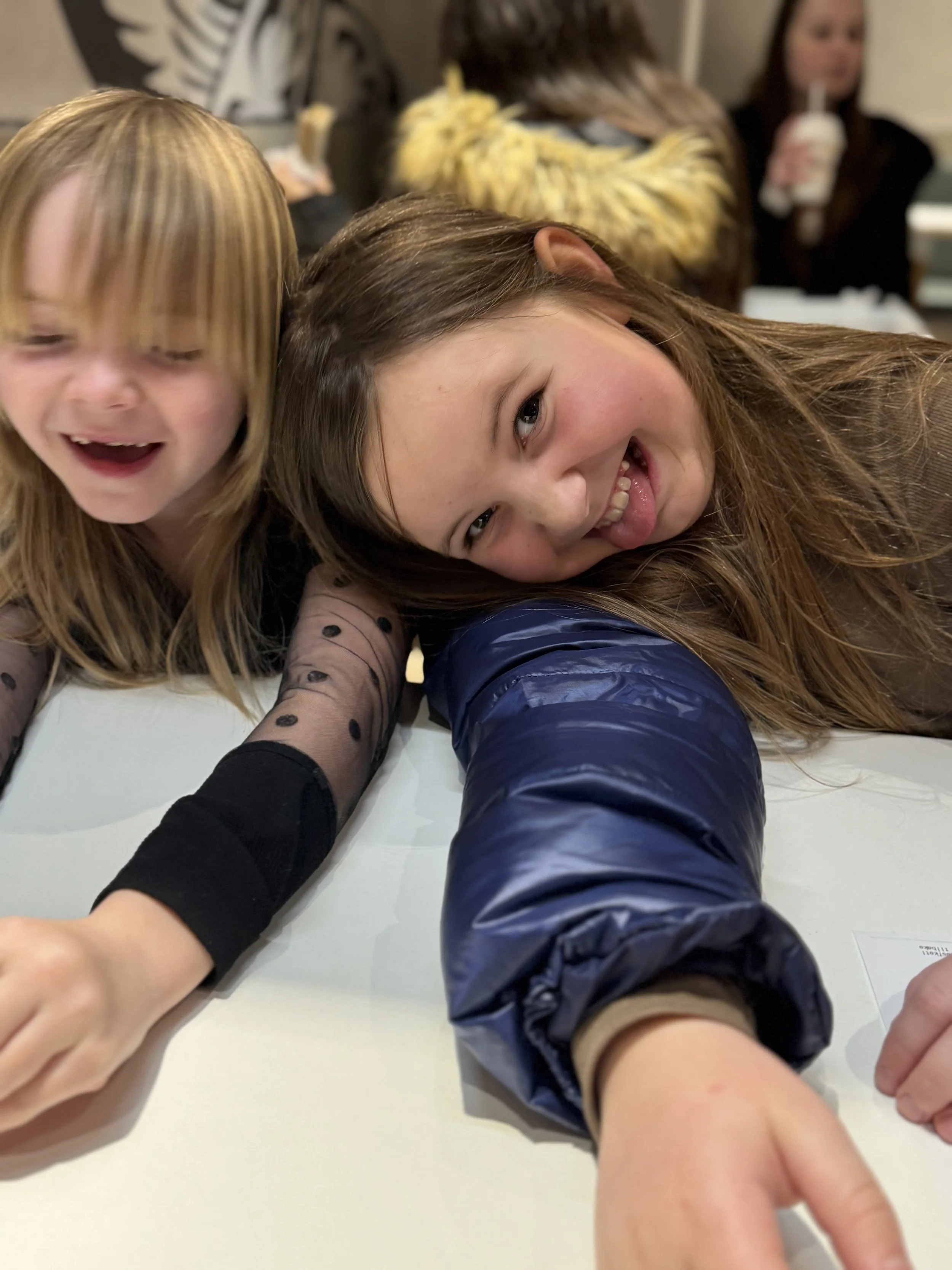 At tage sit barn ud af skolen: Hjemmeskole, sorg og modet til at træde sin egen sti