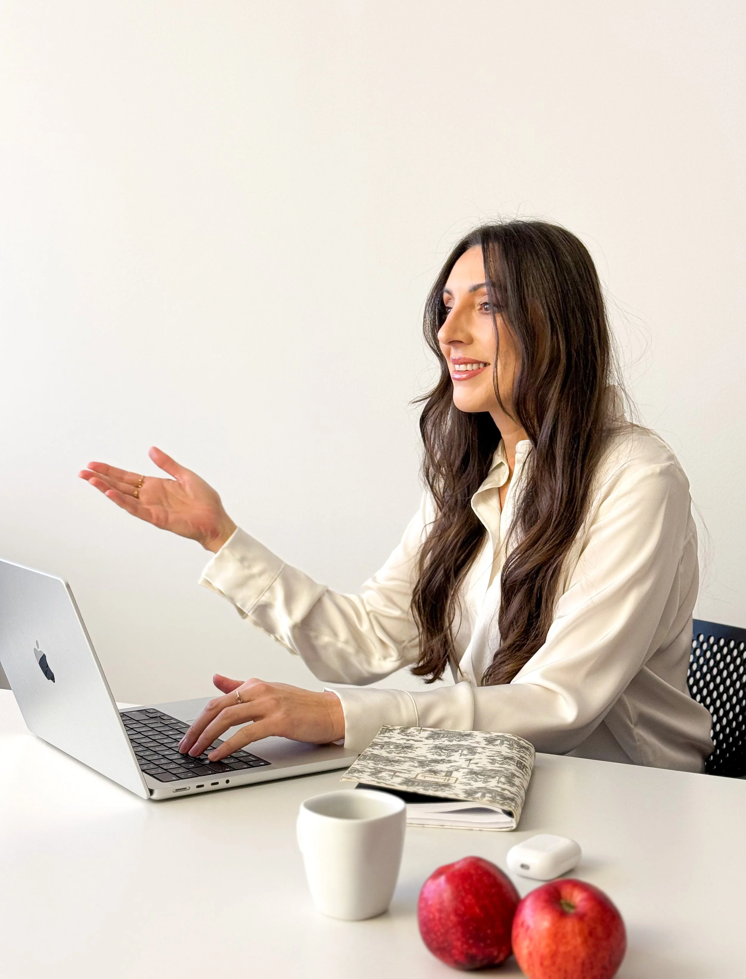 Szilvia Molnar nutrition consultation session