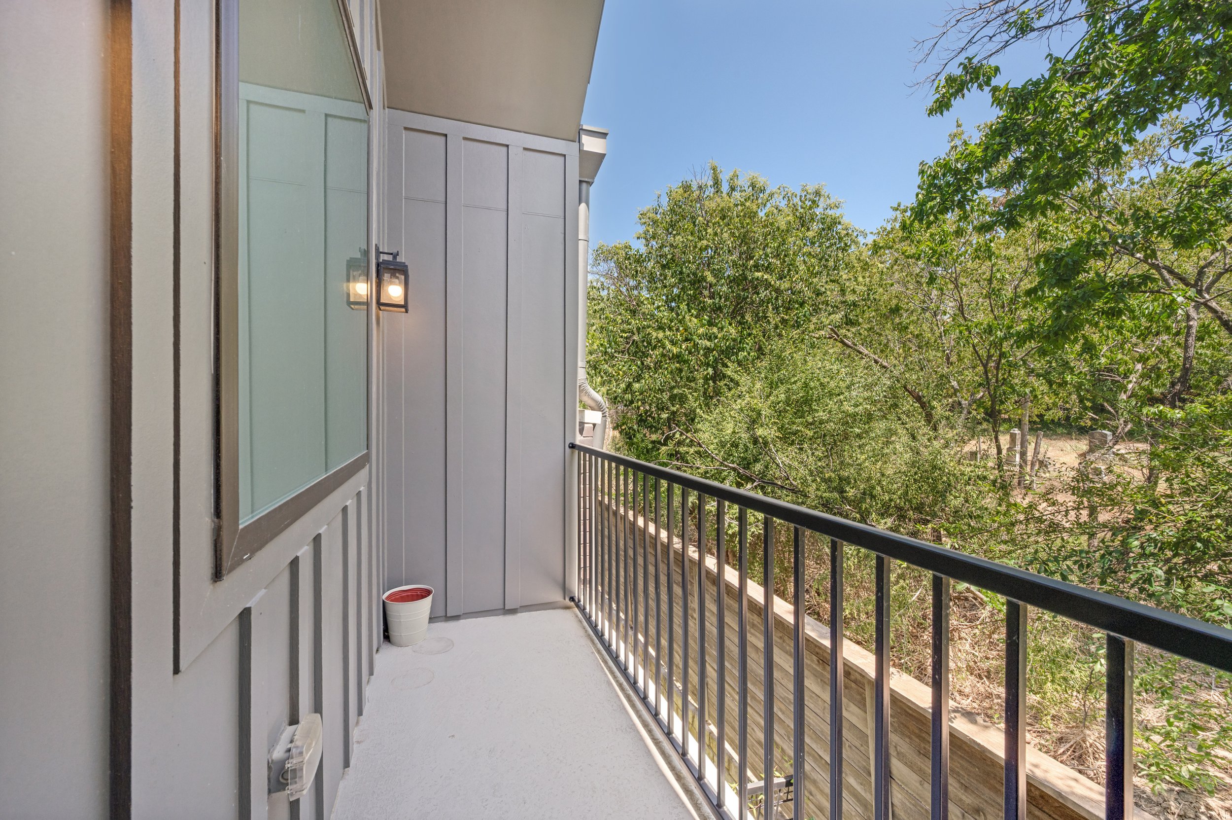 9118-prado-ln-dallas-tx-75220-High-Res-23.jpg