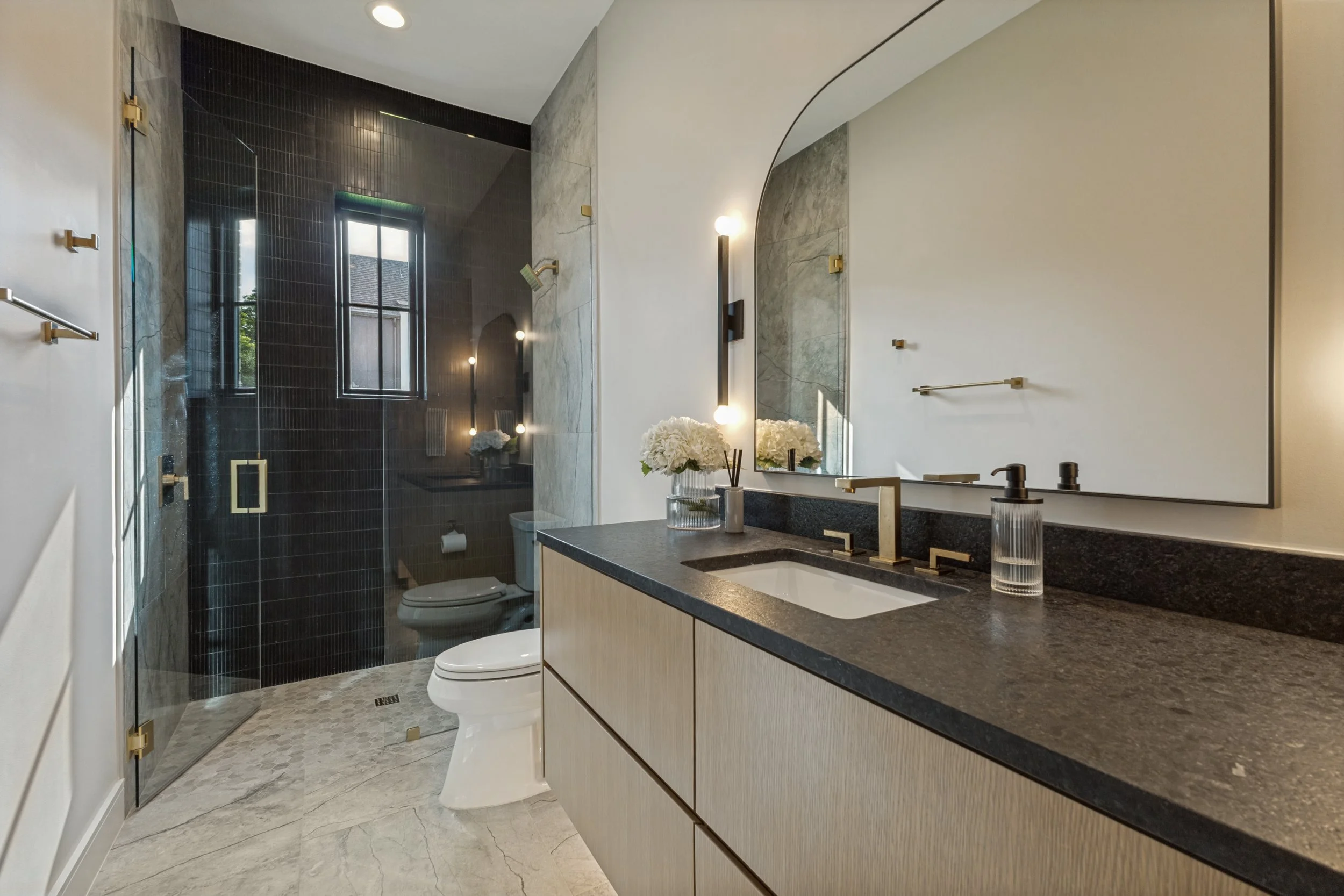 1606-old-gate-ln-dallas-tx-75218-High-Res-20.jpg